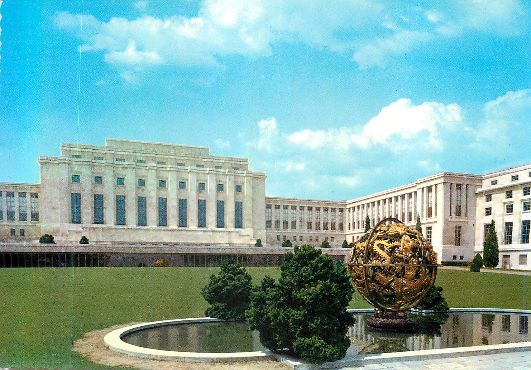 CPM Geneve Palais de l'ONU et la Sphere Armillaire Offerte par la Fondation Woodrow Wilson