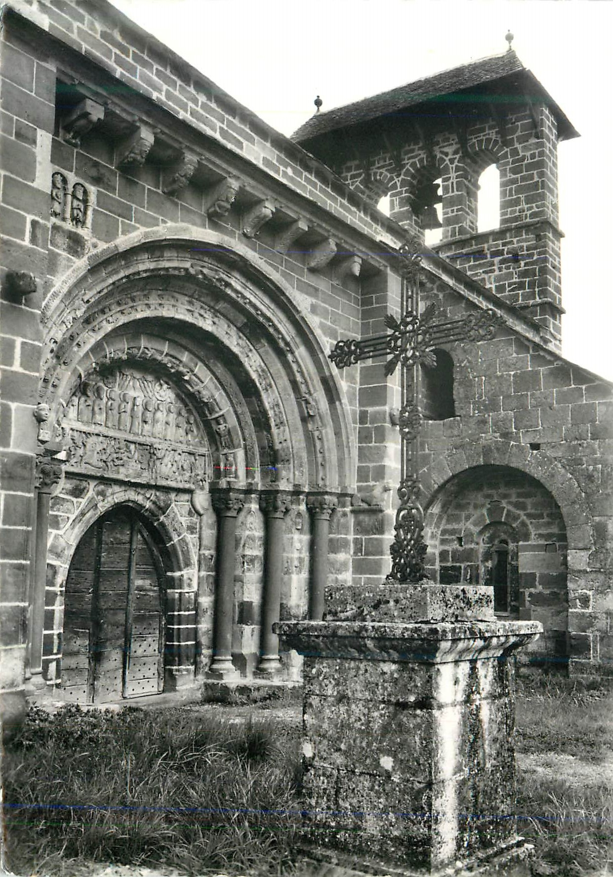 CPM Espalion (Aveyron) Eglise de Perse XI XIIe S Le Tympan