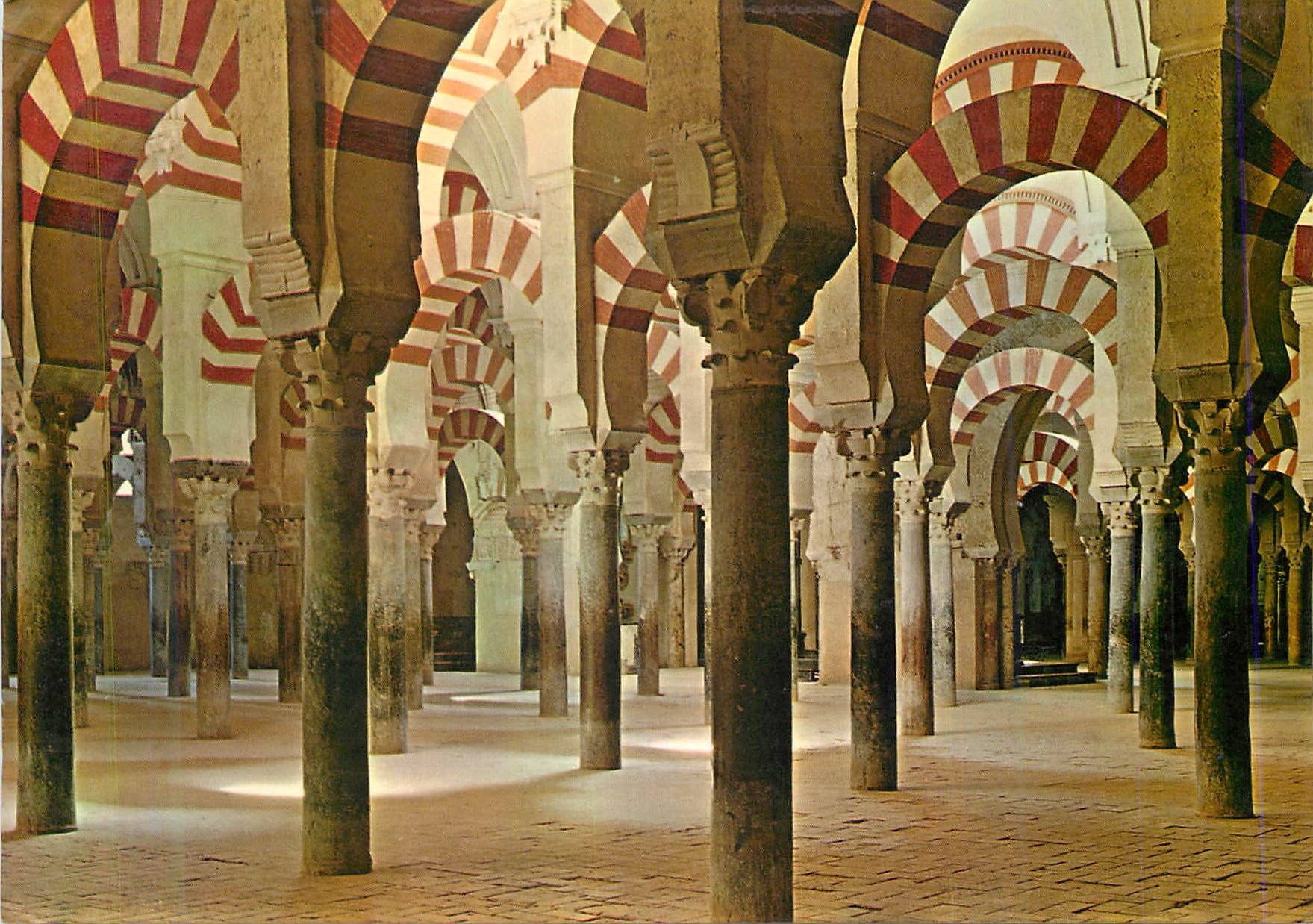 CPM Cordoba La Cathedrale Vue Interieure de la Mosquee