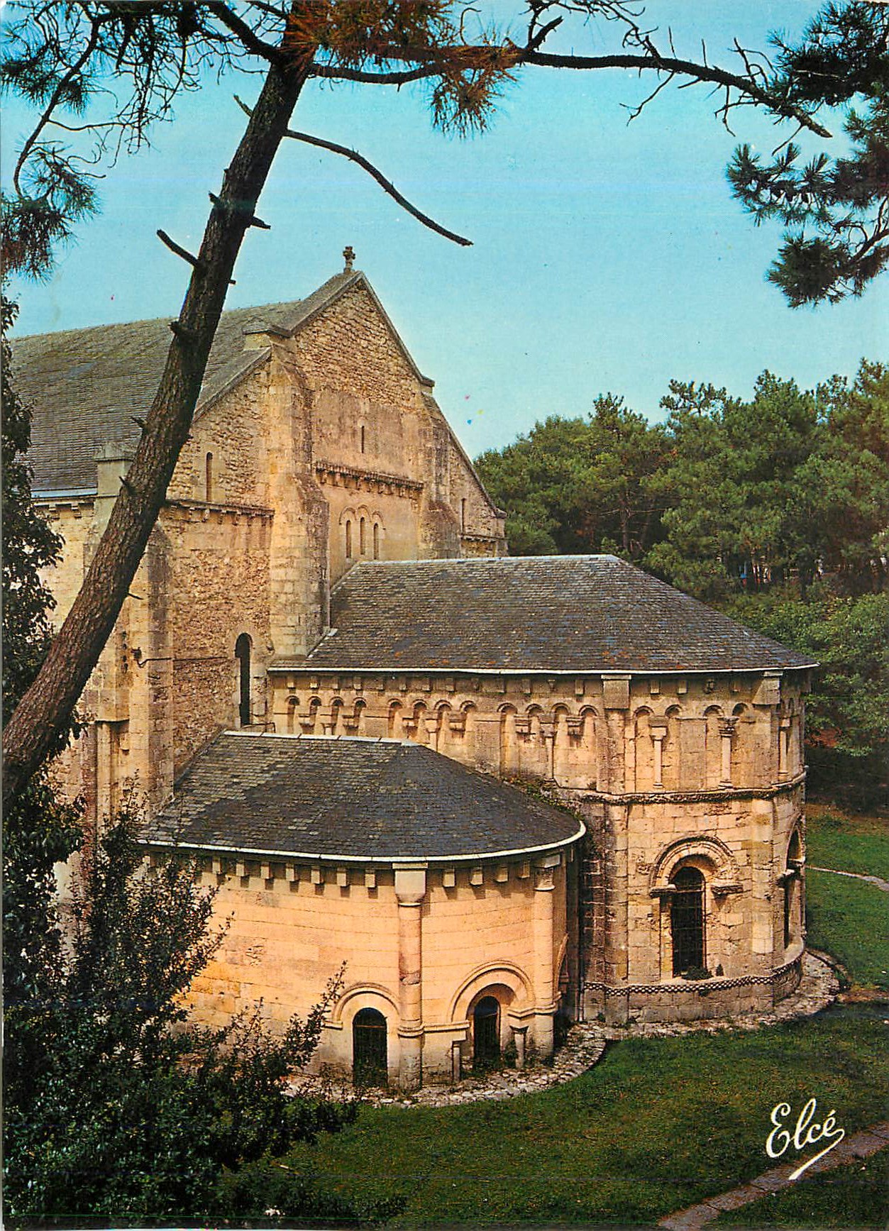 CPM Soulac sur Mer L'Eglise N D de la Fin des Terres