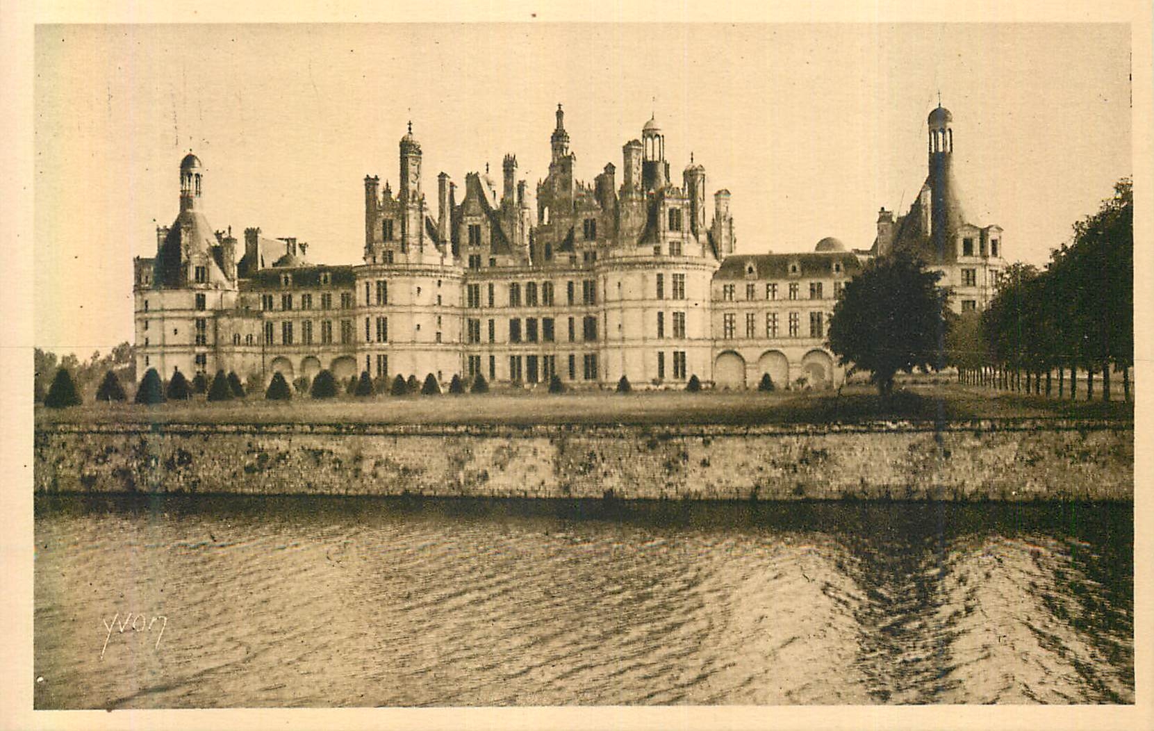 Château de Chambord — Façade Nord — Édition d'Art YVON, Paris