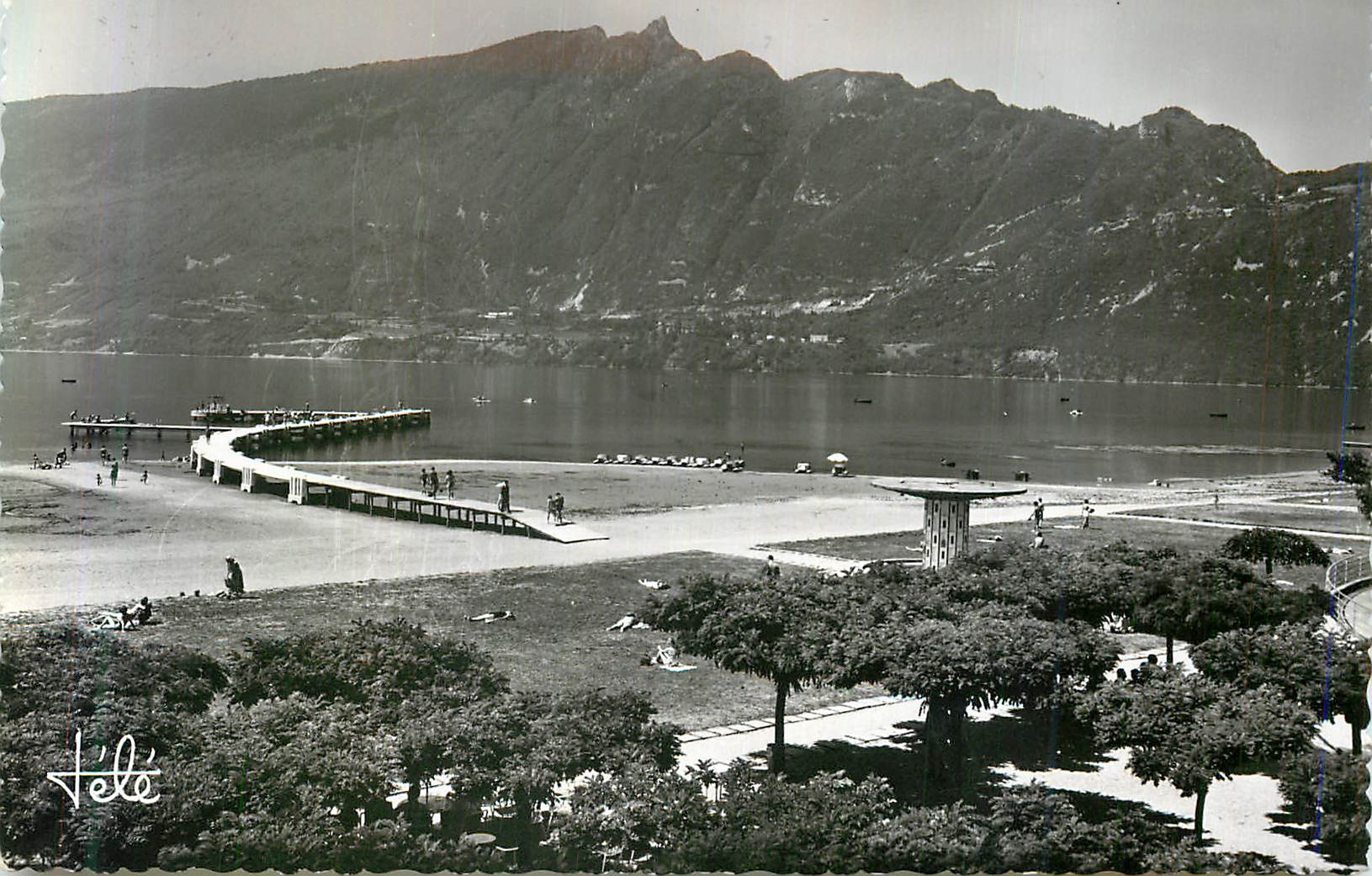CPM Aix les Bains La Plage et le Dent du Chat