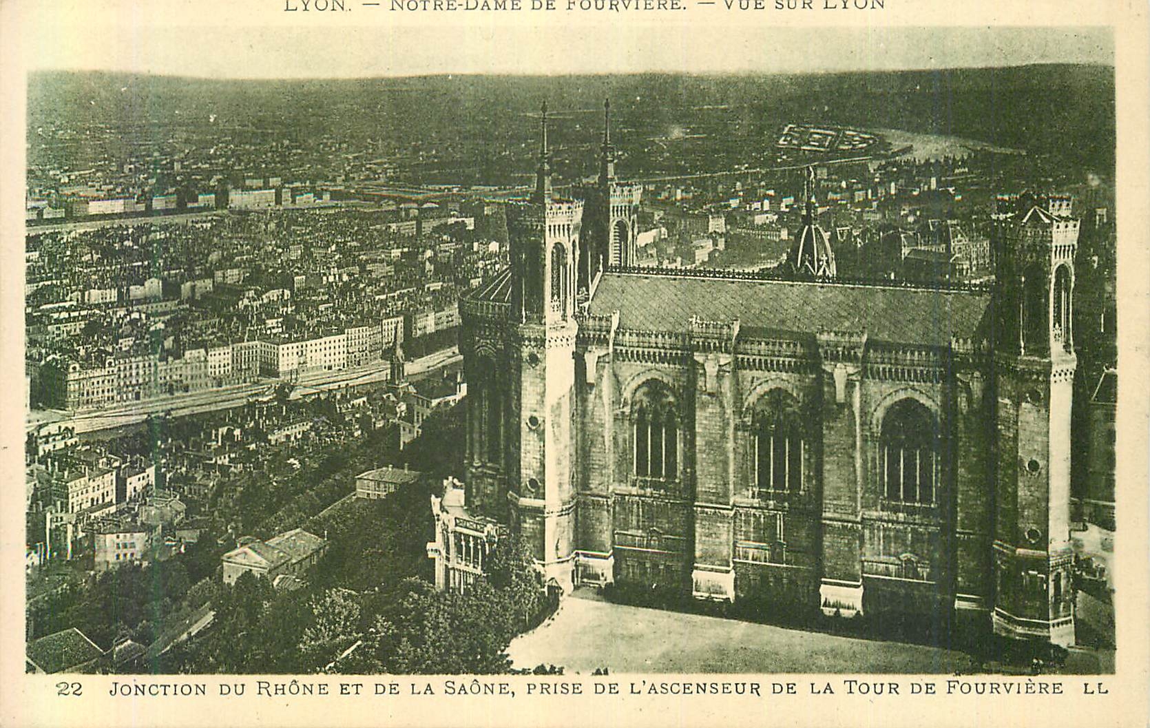Lyon — Notre-Dame de Fourvière — Vue sur Lyon