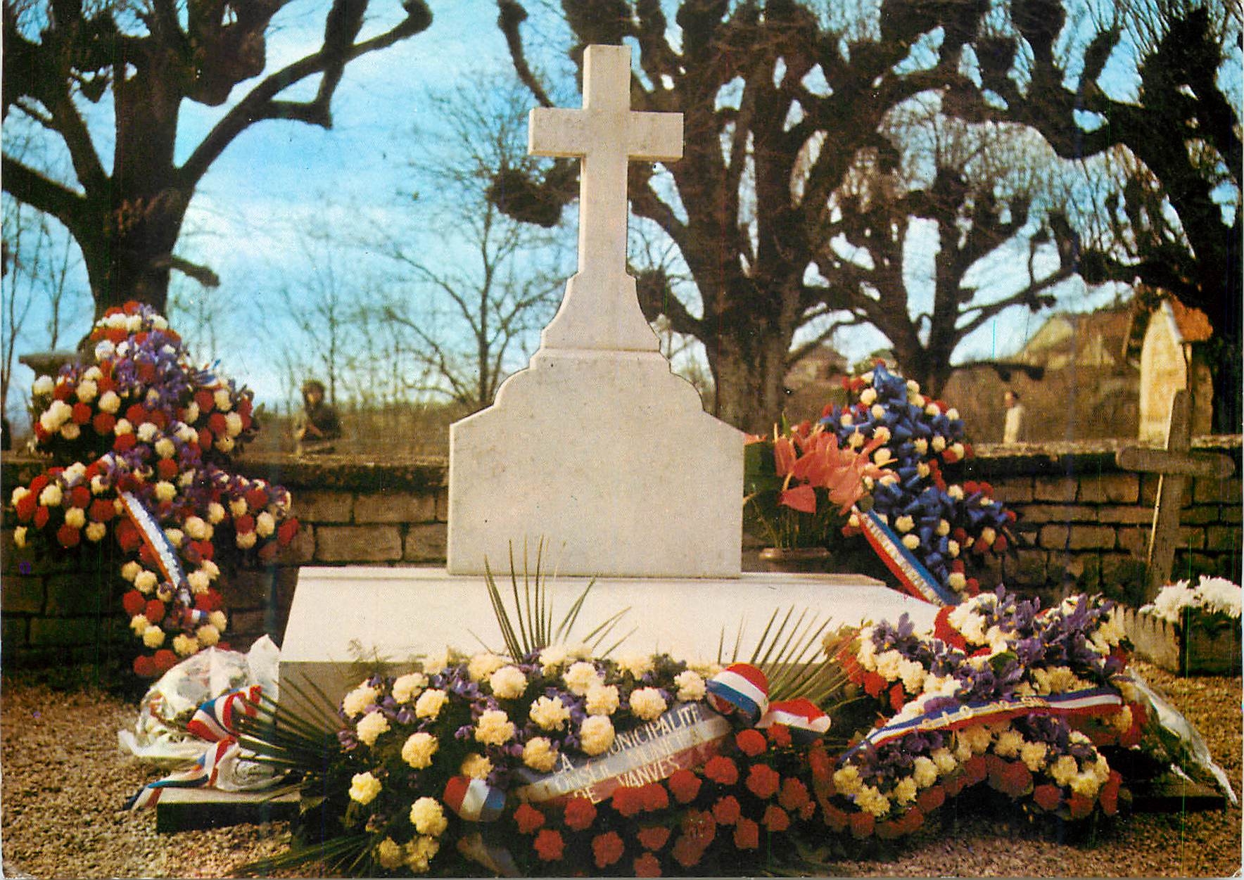 CPM Sepulture du General de Gaulle Colombey les Deux Eglises Haute Marne