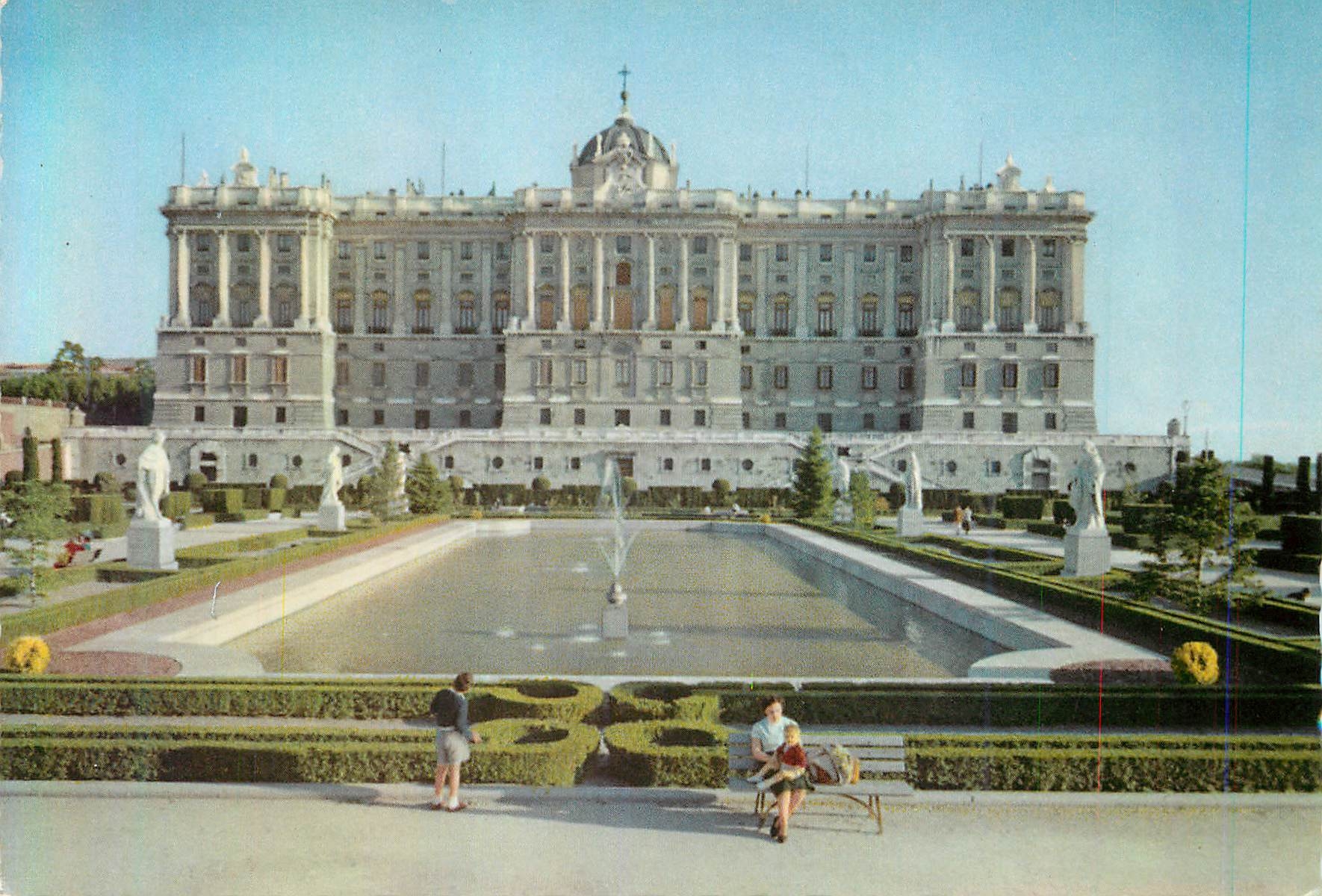 CPM Madrid Palais Royal Facade sur Le Nord