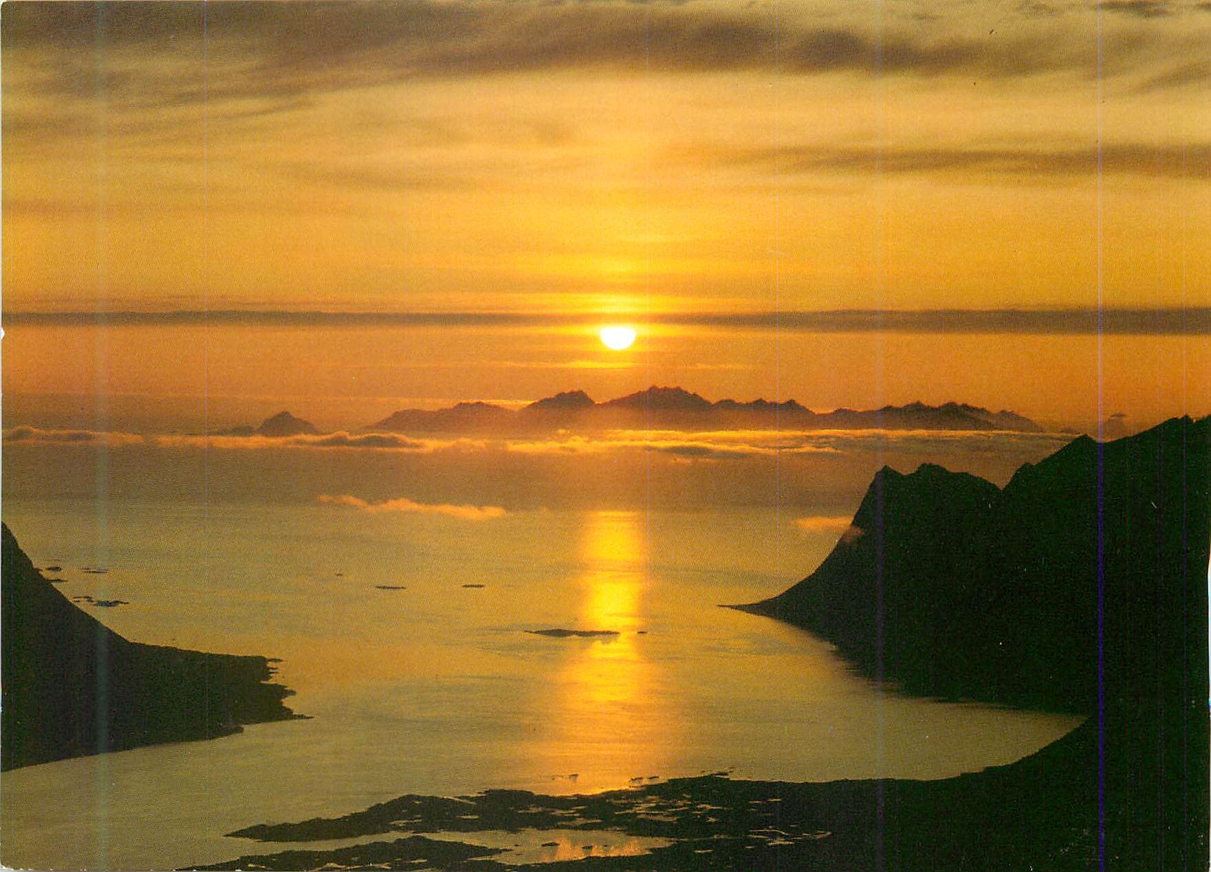 CPM Norway Midnatisol Lofoten og Vestiralen The Midnight Sun