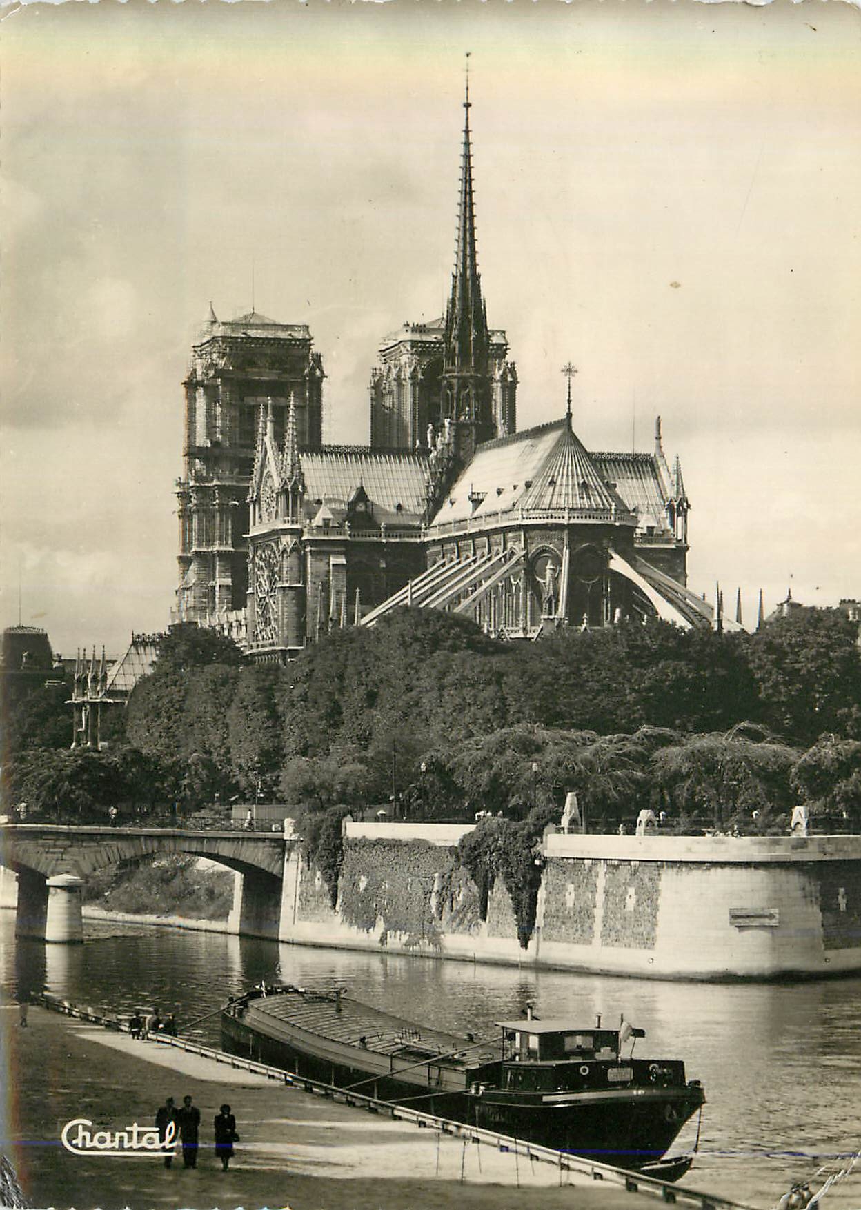 CPM Paris Notre Dame Bateau Peniche