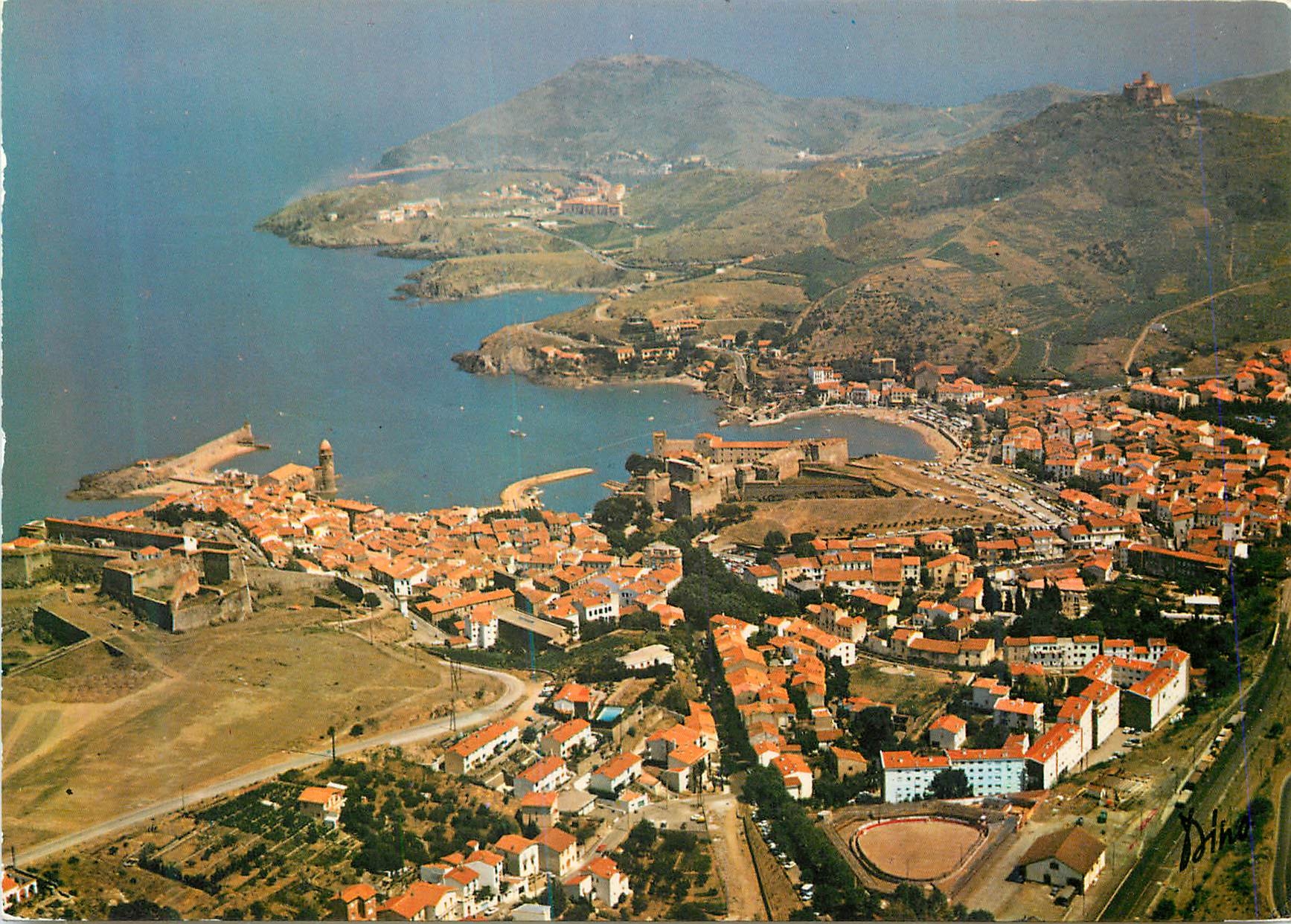 CPM Collioure (P O) Lumiere et Couleurs de la Cote Vermeille Pittoresque et Celebre Port Catalan