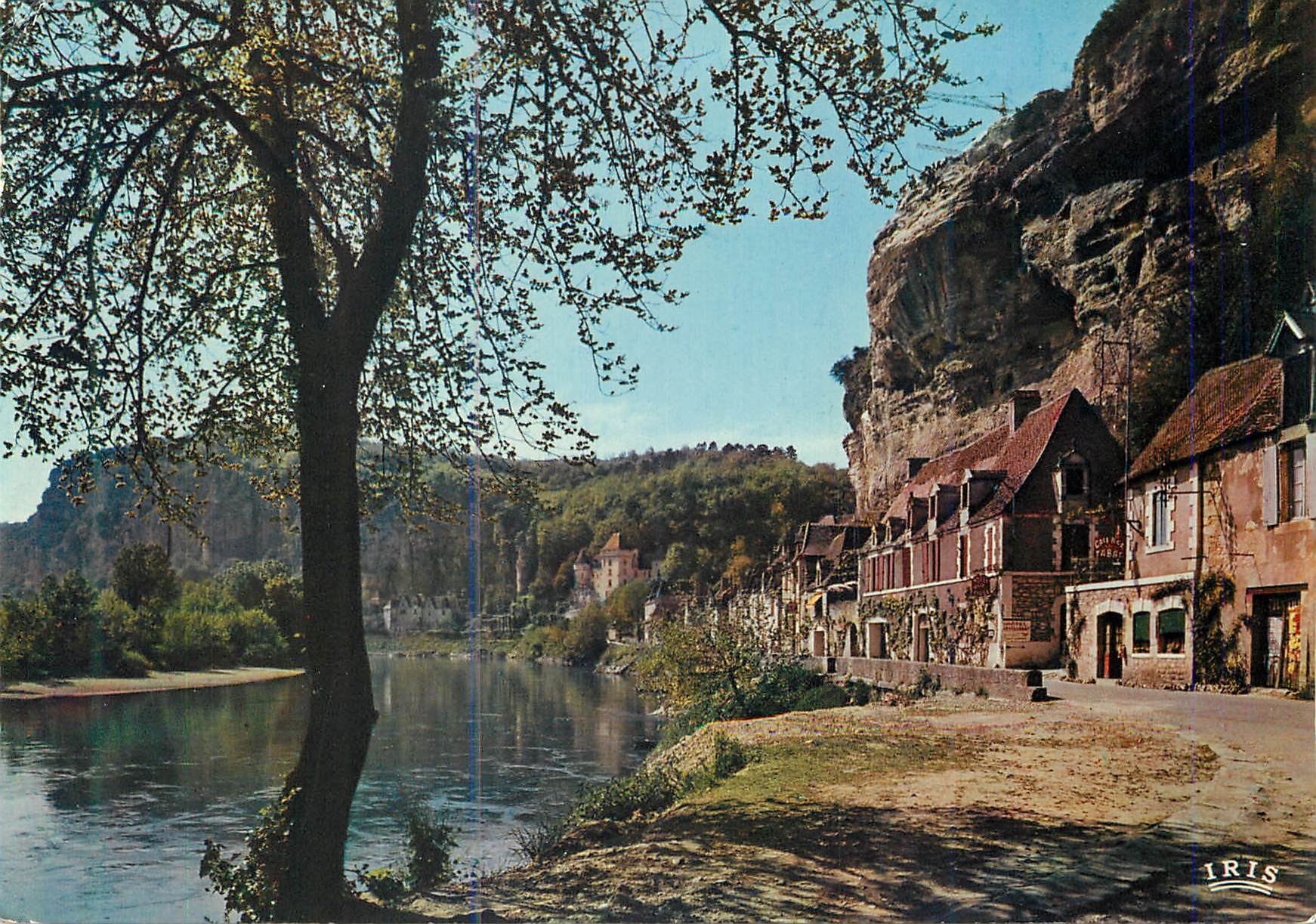 La Roque-Gageac — Un des plus beaux villages de France — IRIS