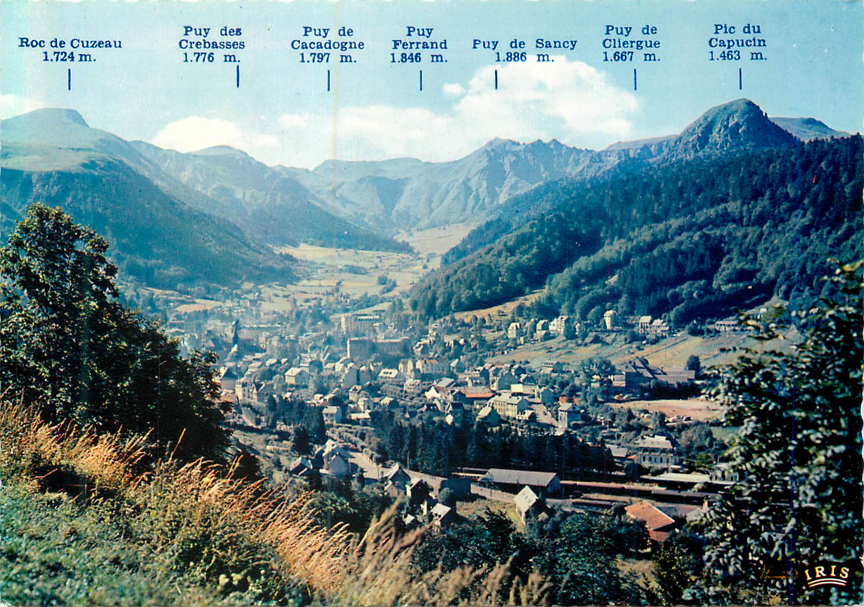 CPM Le Mont Dore (P de D) (Alt 1050 m) Station Thermale et Touristique Vue Generale