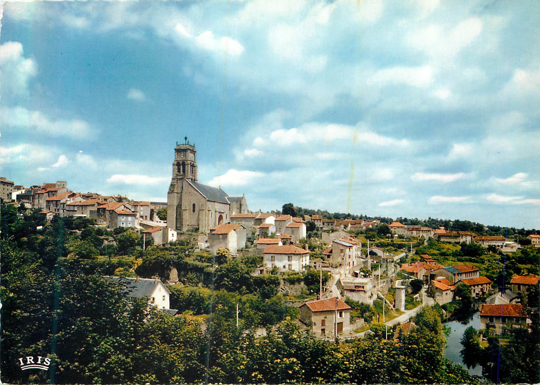 CPM Bellac (Hte Vienne) Vue Generale L'Eglise XIIe XIVe Siecles