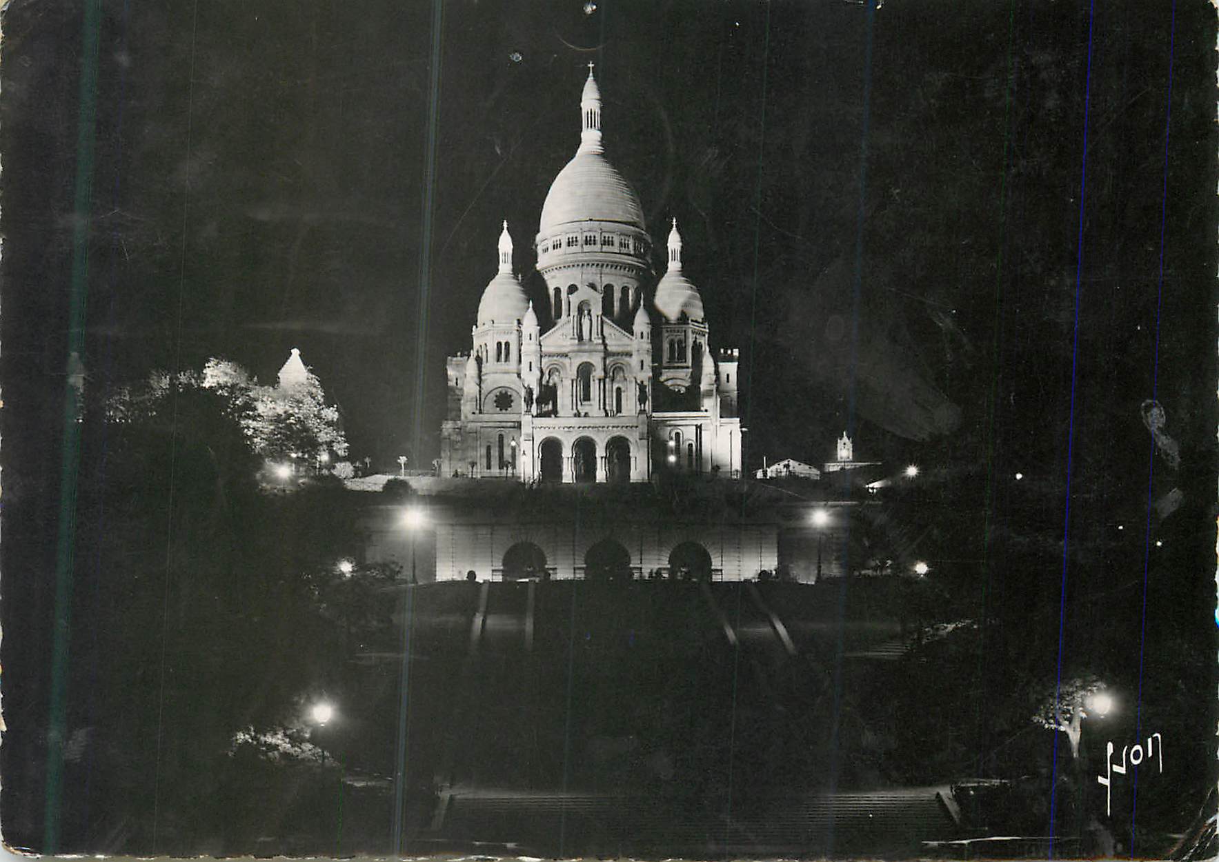 CPM La Basilique de Sacre Coeur Paris La Nuit