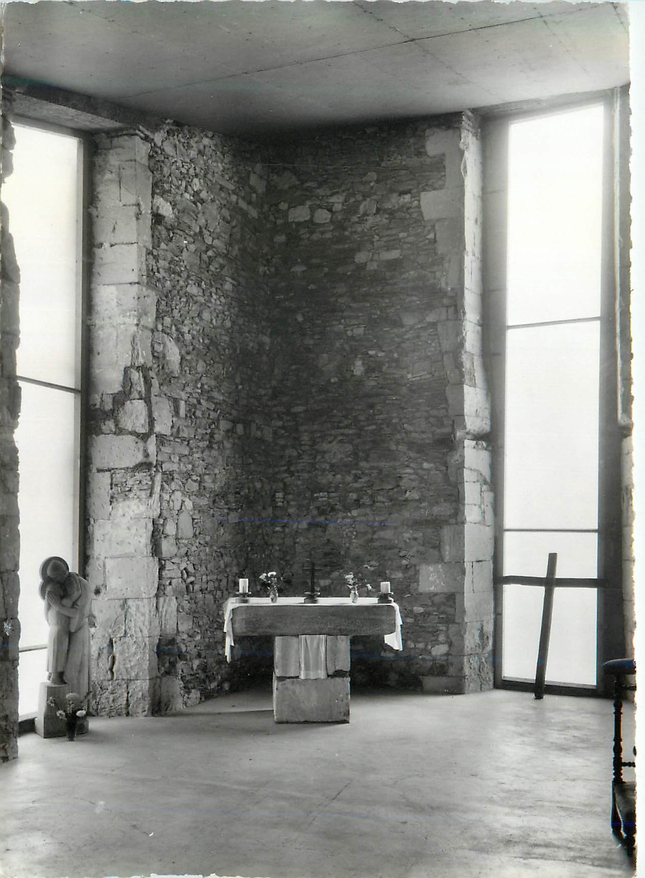 CPM Cite des Cloches Boesset Cersay (Deux Sevres) Chapelle Interieur