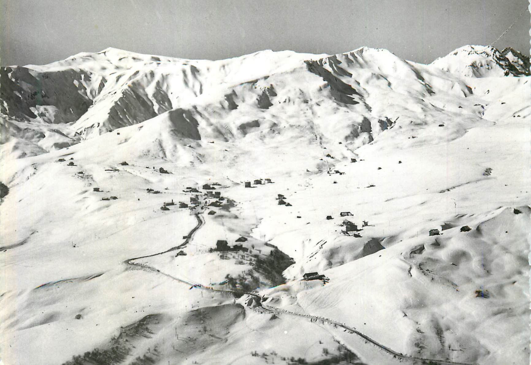 CPM la Toussuire (Savoie) 1800m Vue Aerienne