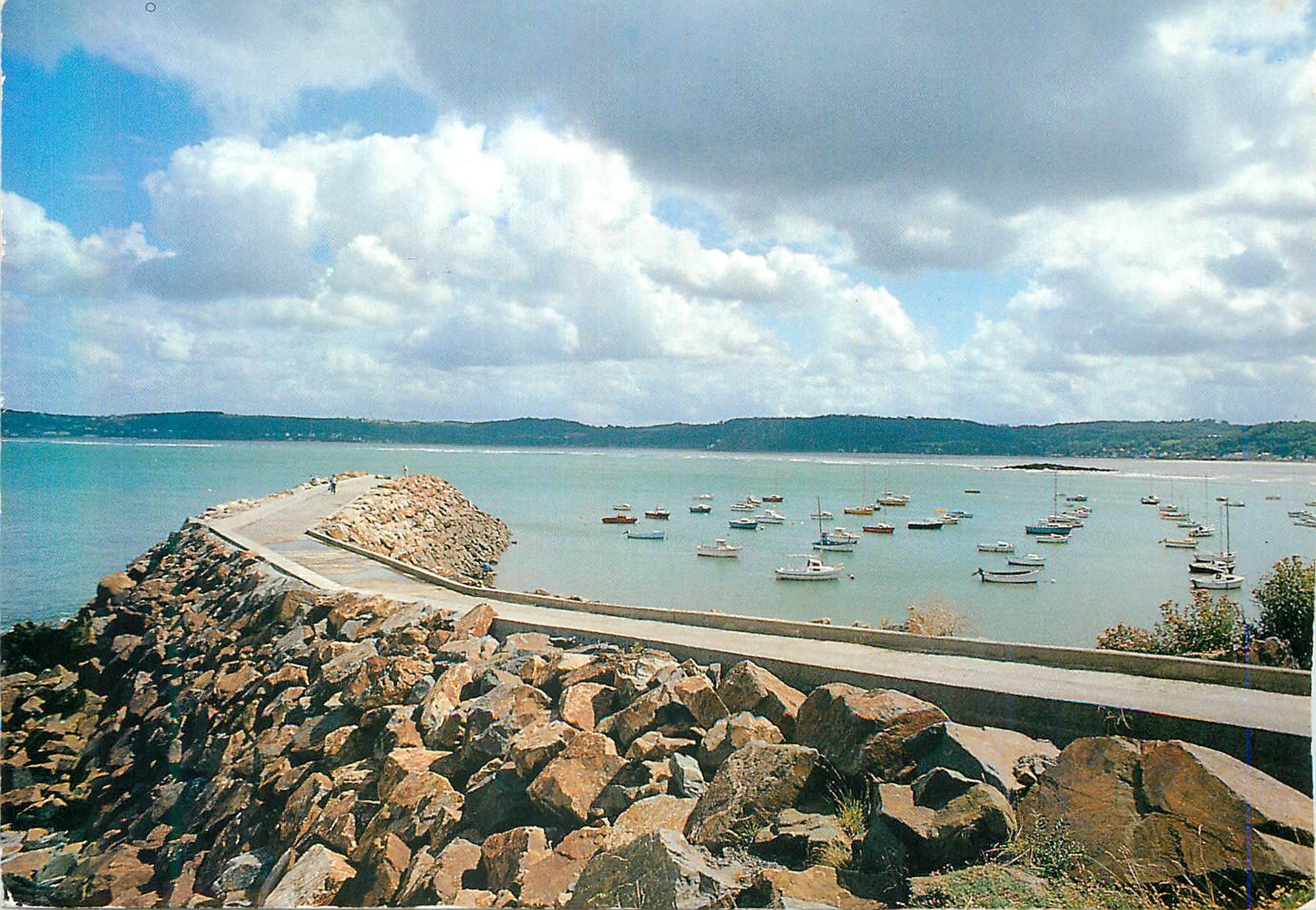 Plestin-les-Grèves — Le petit port de Bég Douar — Éditions du Gabier, B.P. 44