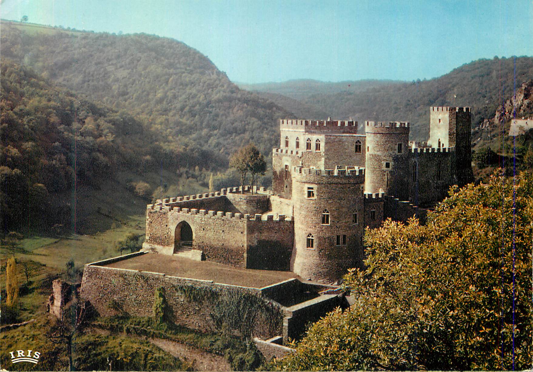 CPM Chateau Feodal de Chouvigny XIIIe Siecle Vallee de la Sioule 