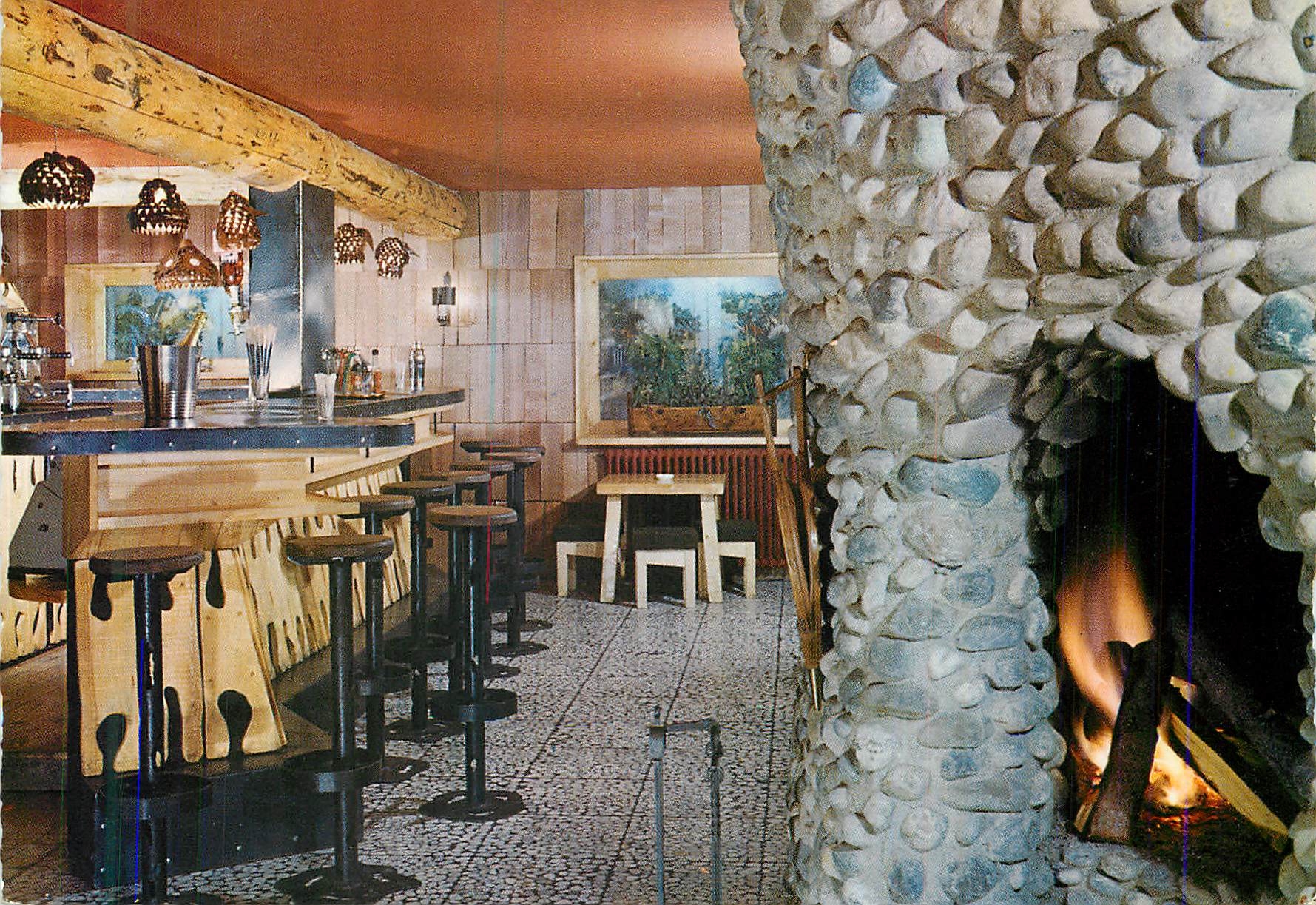 Am Rand des Waldes — Snack-Bar in Méribel-les-Allues (Savoie) — Éditions M. Serraillier, n° C-16