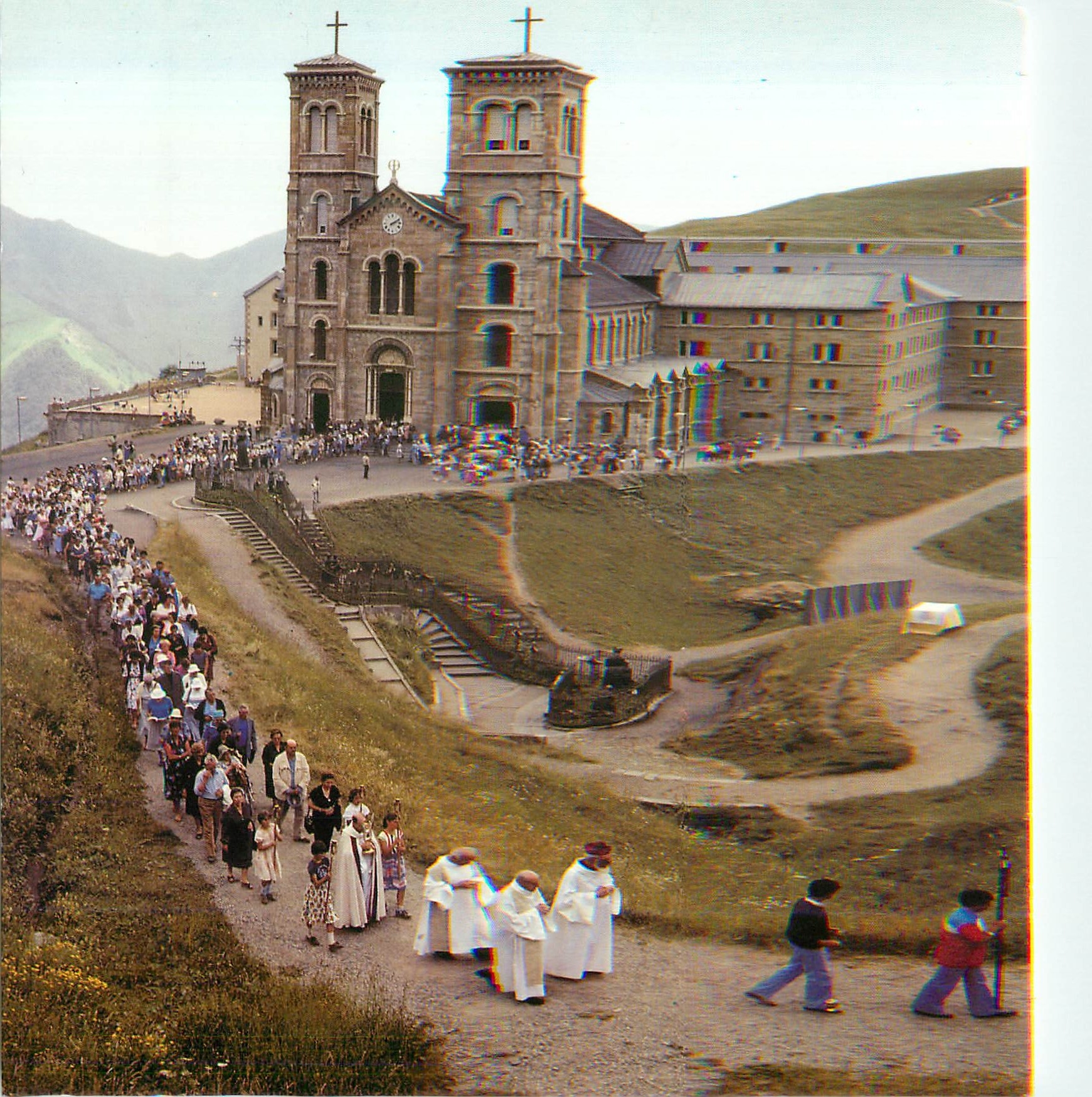 CPM Sanctuaire Notre Dame de la Salette Altitude 1800m la Basilique Vue Generale