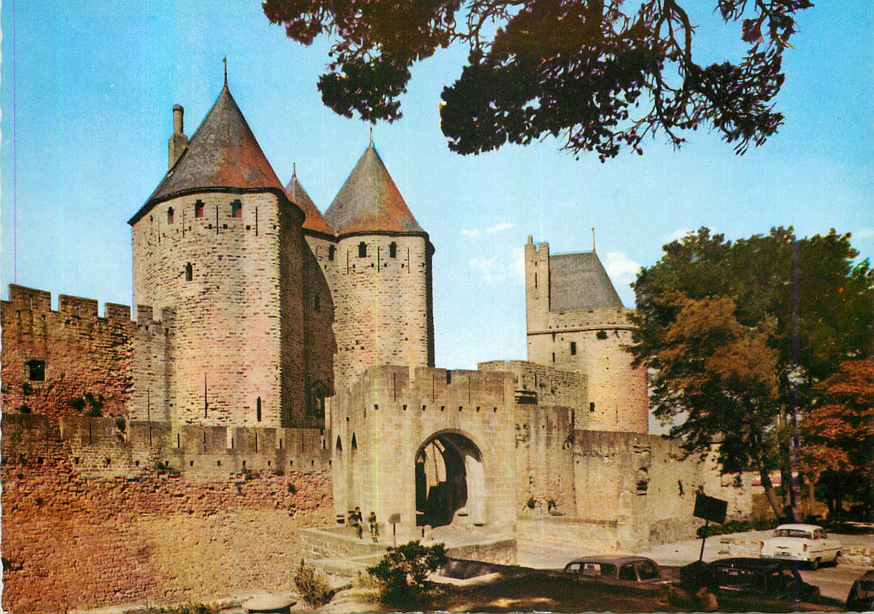 CPM Cite de Carcassonne (Aude) la Porte Narbonnaise