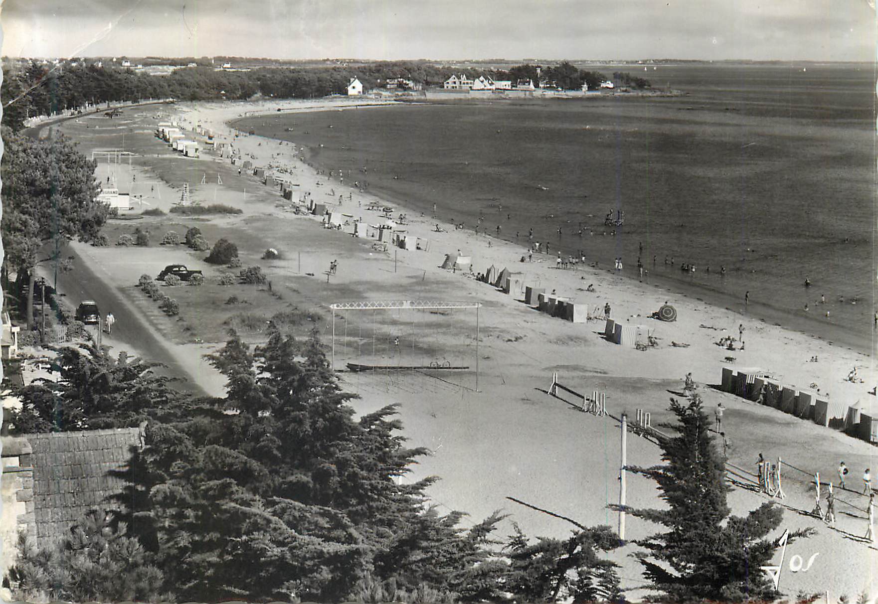 Carnac-Plage (Morbihan) — vue vers la Pointe de Beaumer depuis les Terrasses de l'Hôtel Britannia — Éditions J.O. Le Douarin