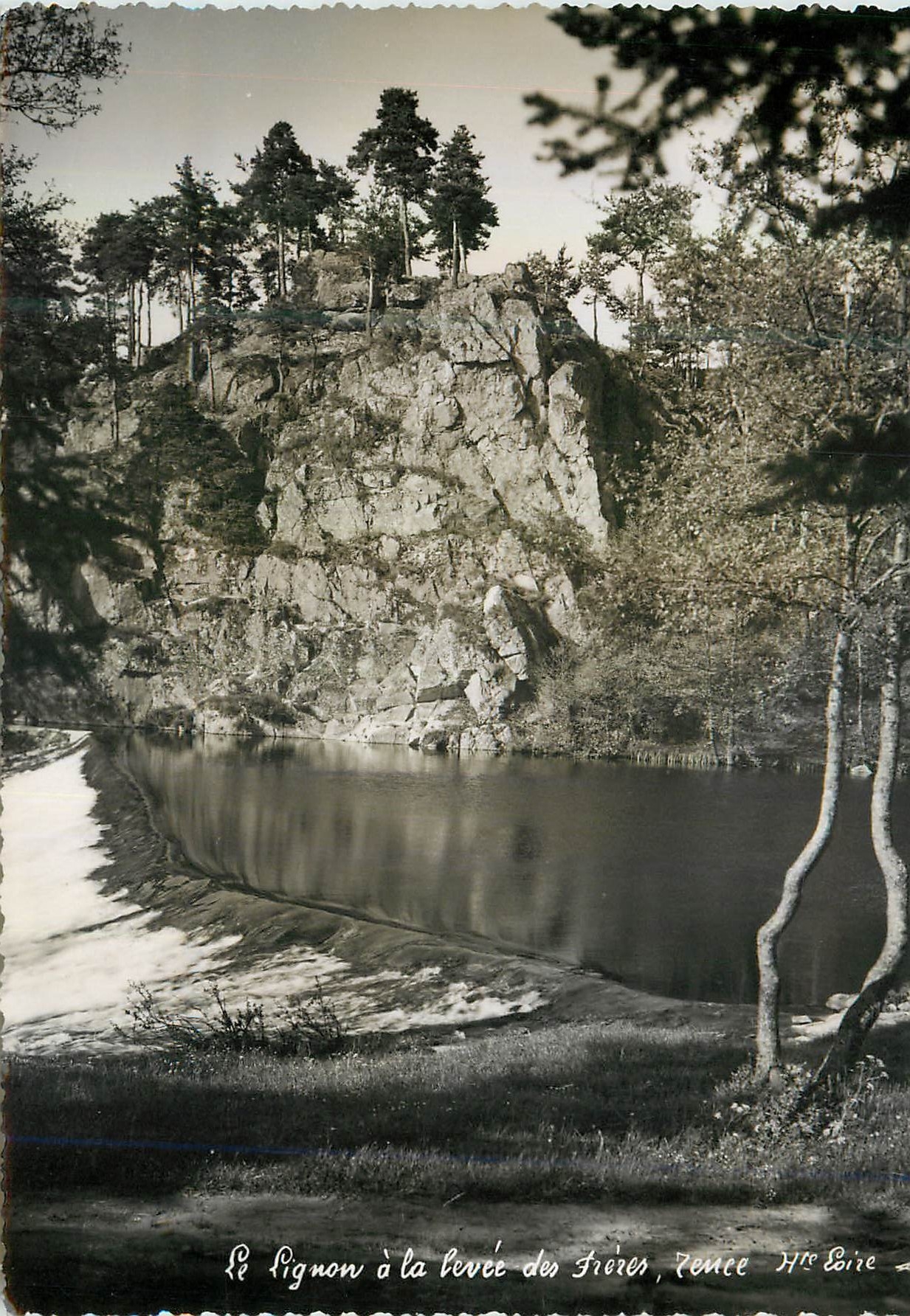 CPM le Lignon a la Levee des Freres Haute Loire