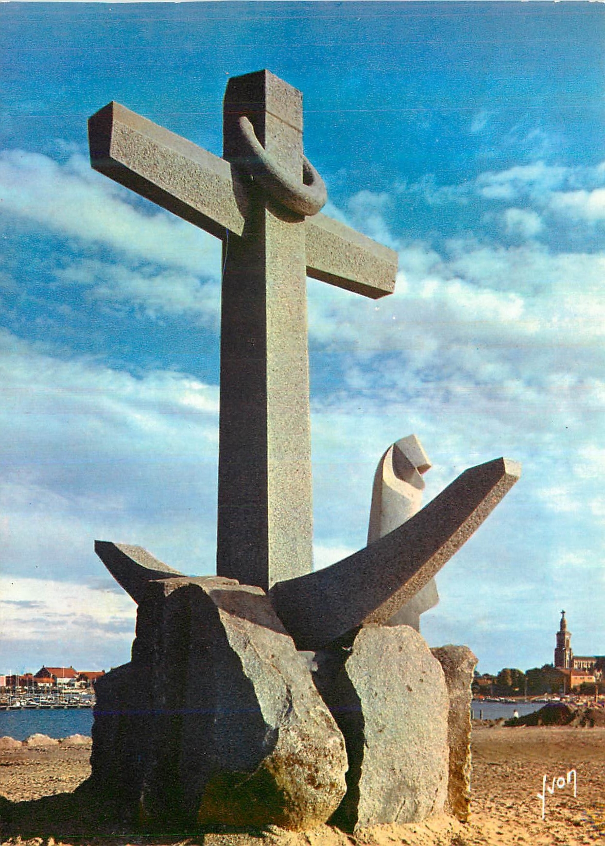 Arcachon — Monument aux Marins péris en Mer — Sculpteur Claude Bouscau