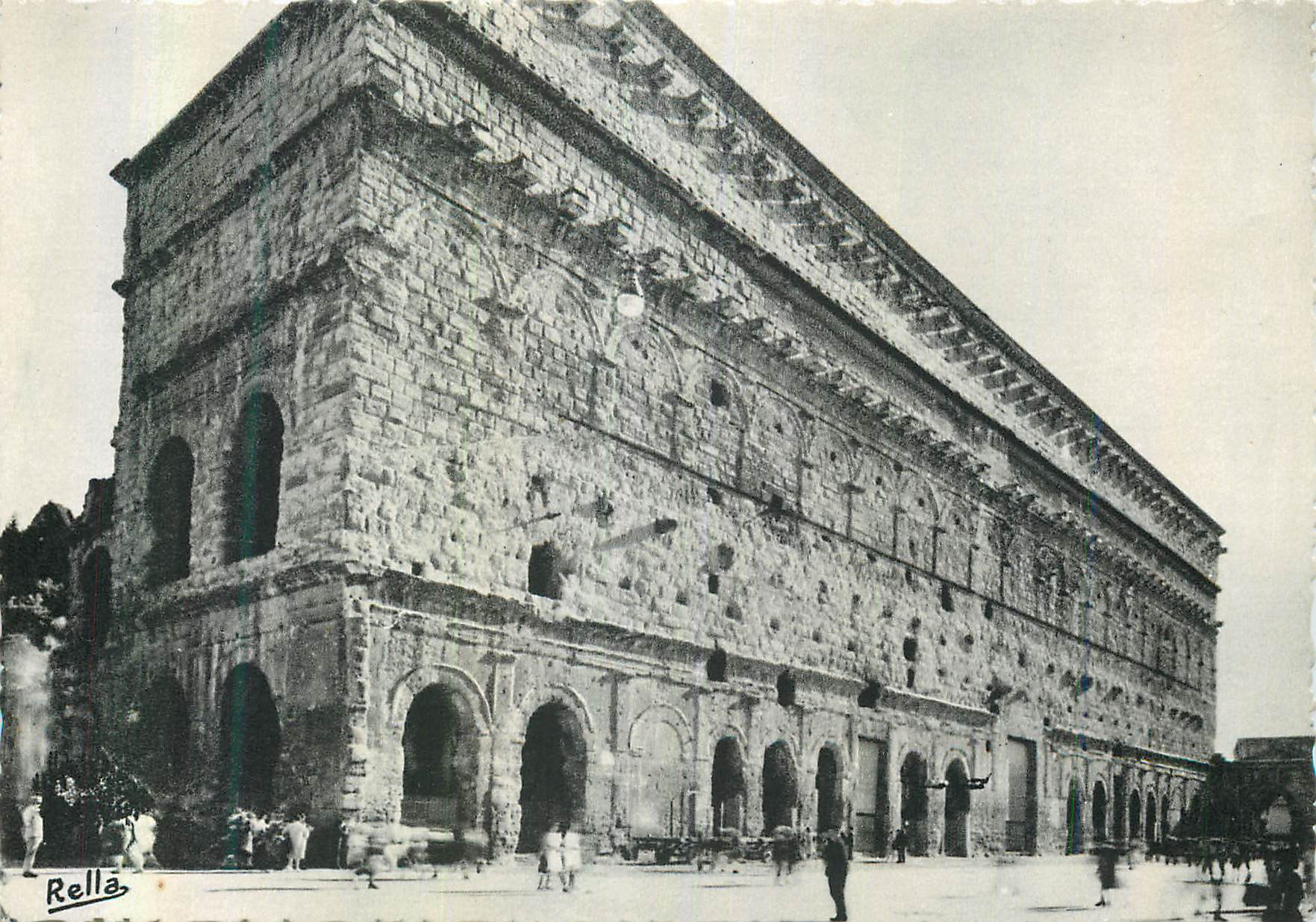 CPM Orange Le Theatre Antique (Datant du Regne de l'Empereur Adrien vers 120)