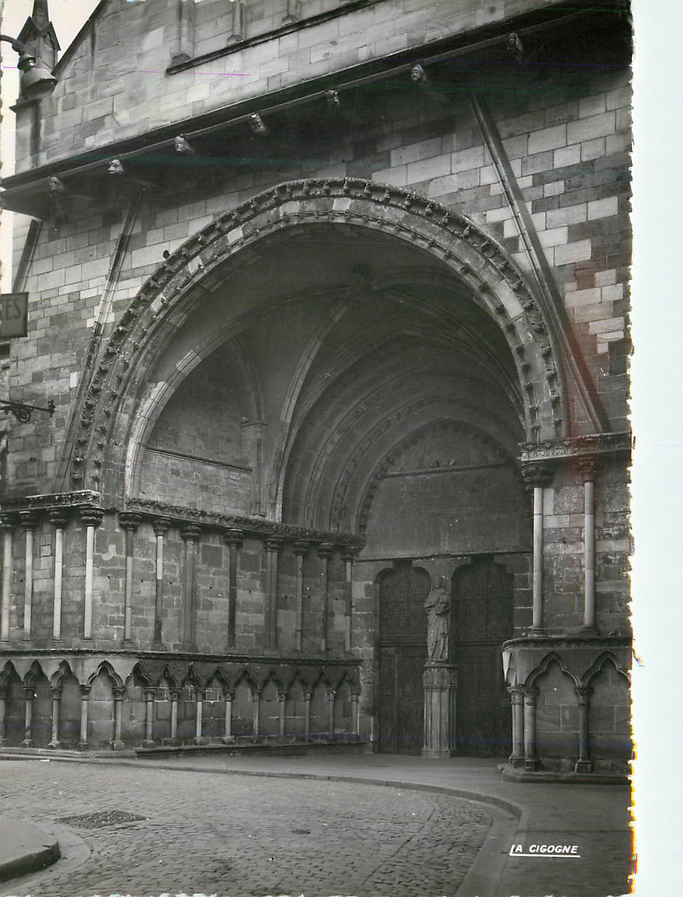 CPM Epinal (Vosges) Portail de la Basilique Saint Maurice