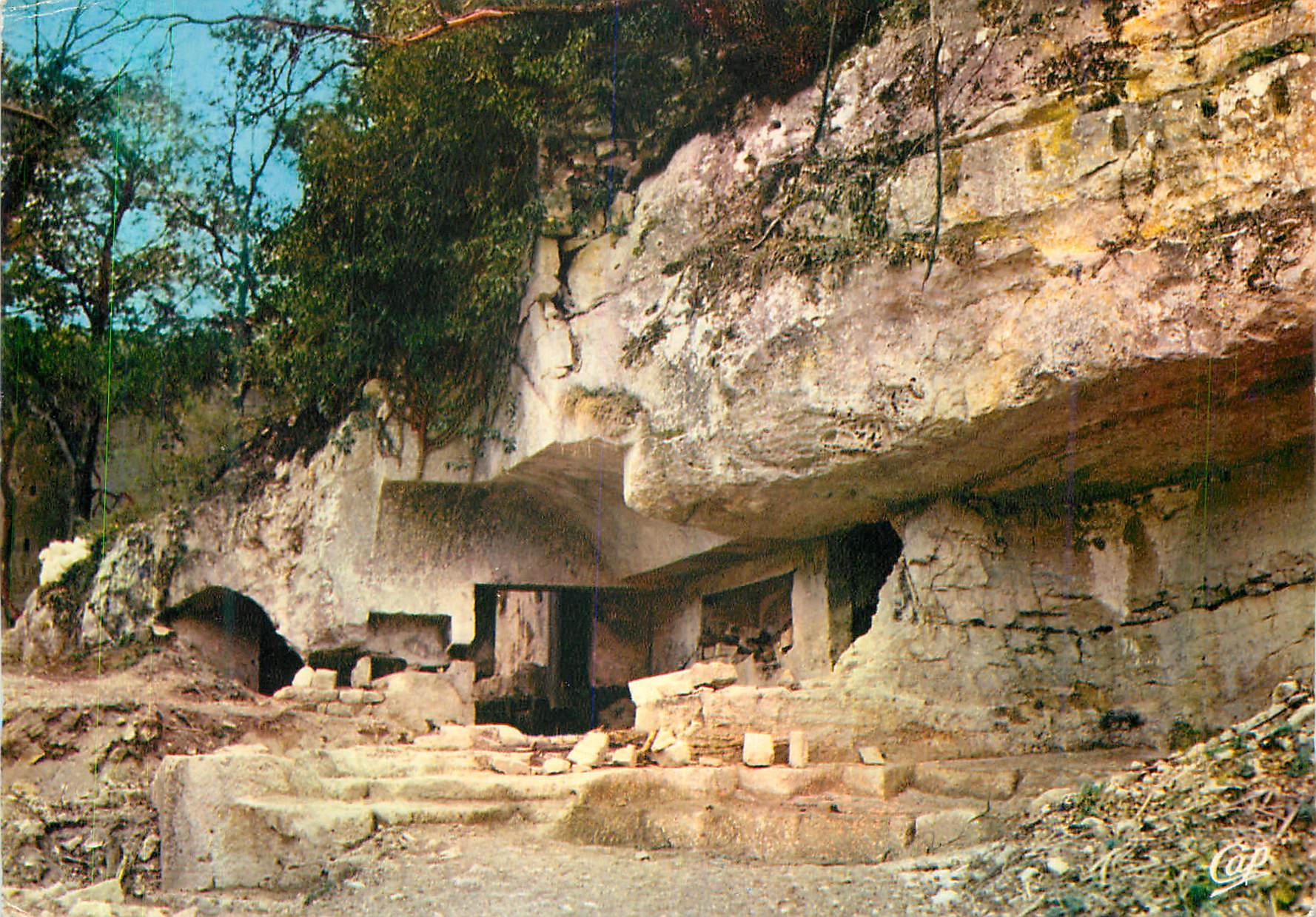CPM Cereste (Alpes de Hte Provence) Habitations Troglodytes a Arluc