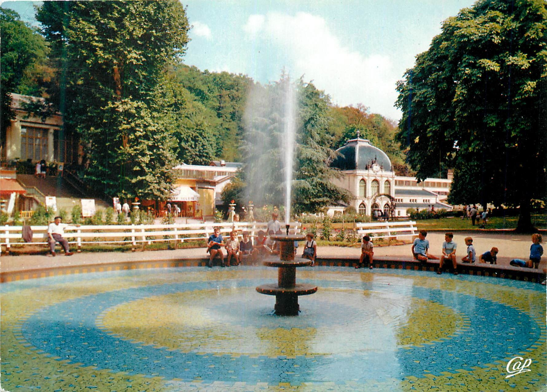 CPM Saint Honore les Bains (Nievre) Bassin et Etablissement Thermal