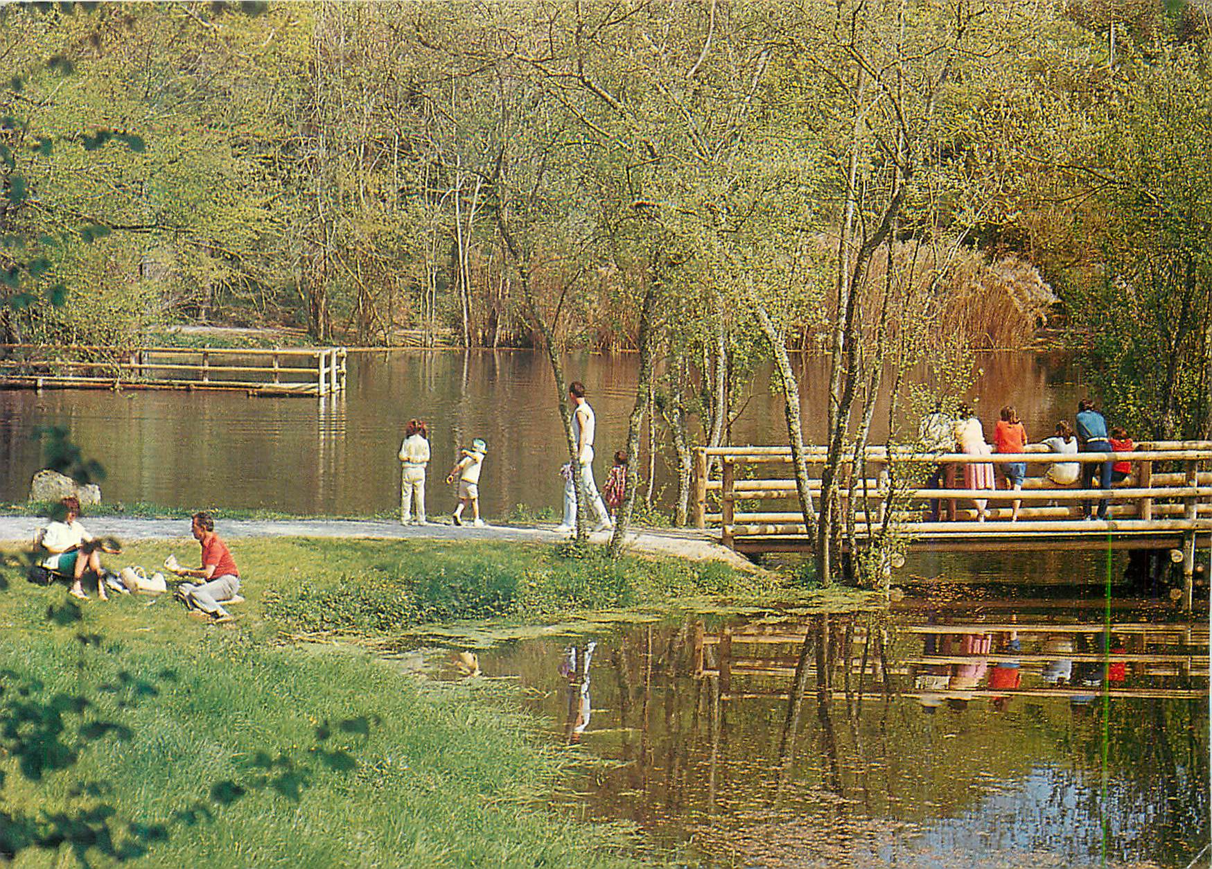 Promenade dans le parc du bois de Keroual — Guilers (Finistère) — Éditions d'Art JOS Le Doaré