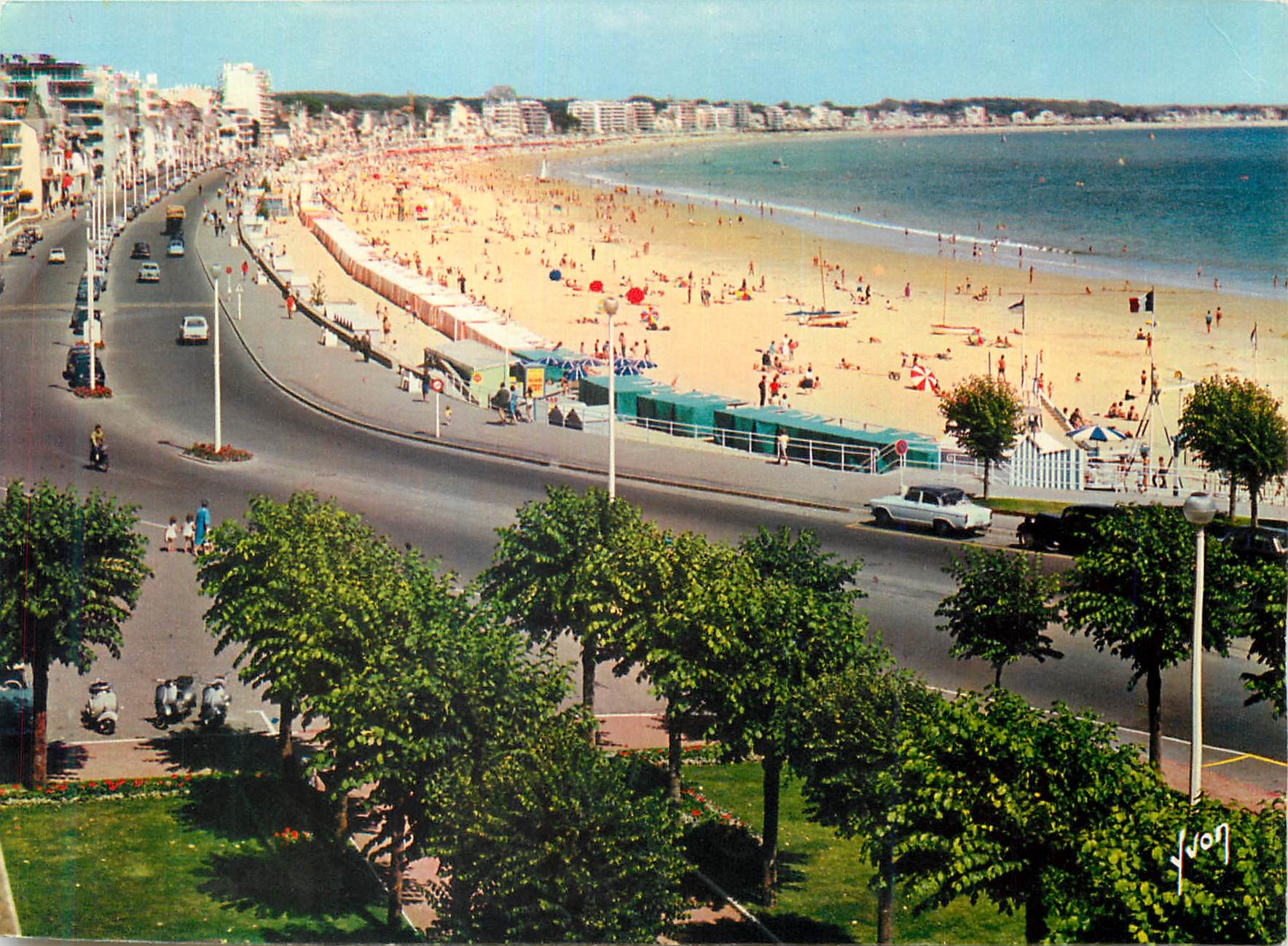 CPM La Baule (Loire Atlantique) Couleurs et Lumiere de France La Plus Belle d'Europe