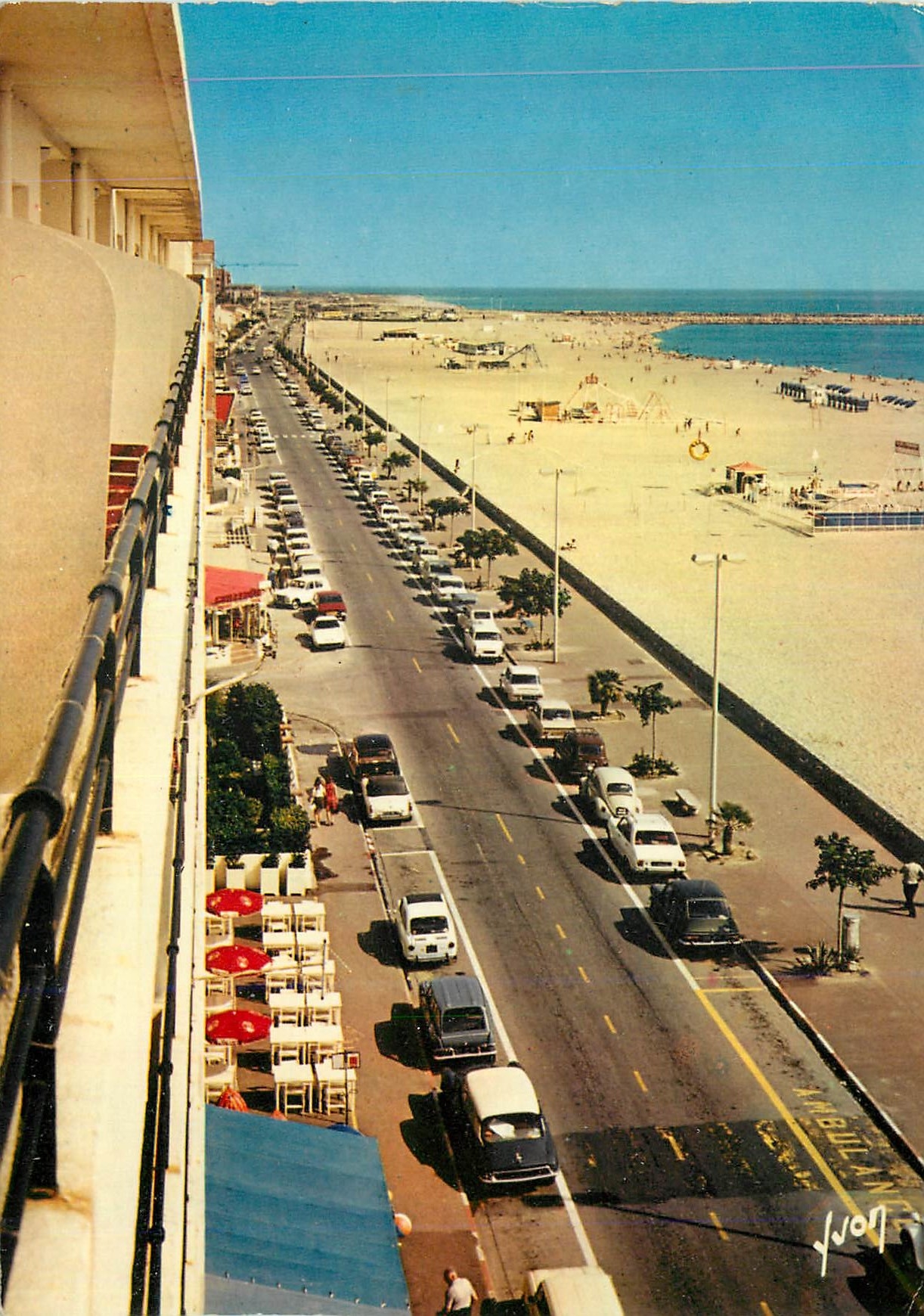 CPM Canet Plage ((Pyrenees Orientales) La Promenade de la Cote Vermeille et la Plage