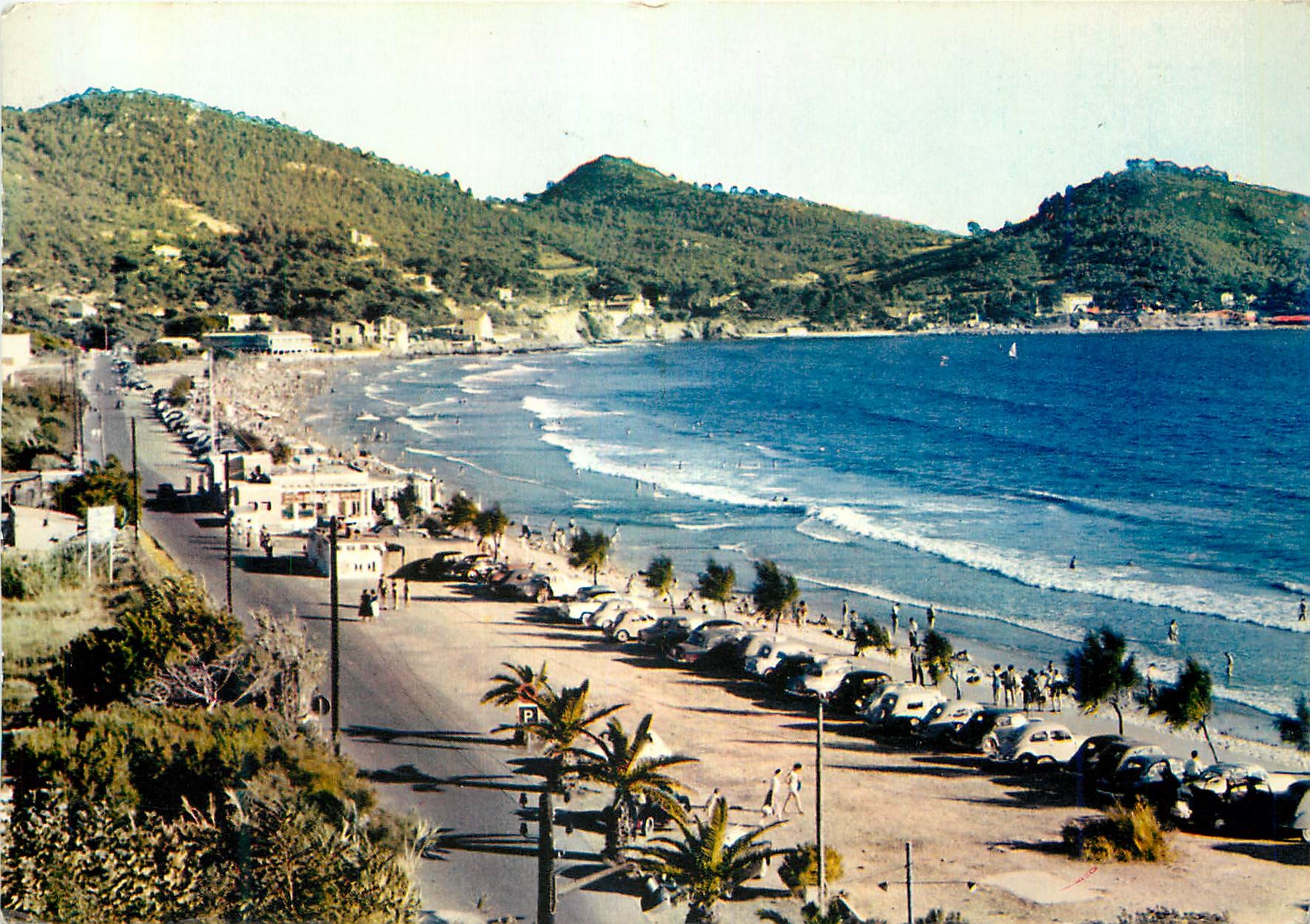 CPM Saint Cyr les Lecques Lumiere et Beaute de la Cote d'Azur La Plage vue Generale