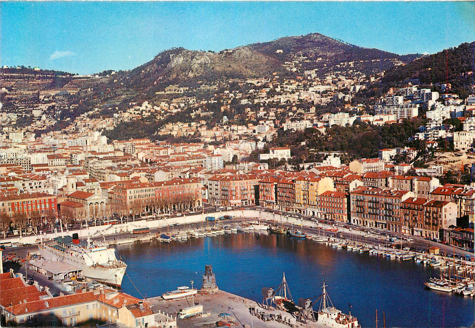 CPM Nice Au Soleil de la Cote d'Azur Le Port