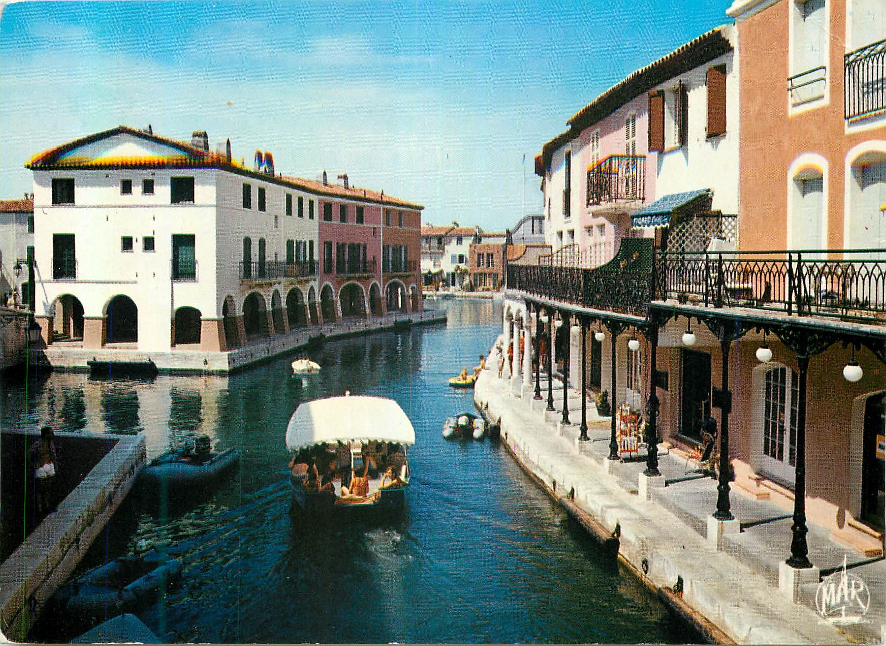 CPM Port Grimaud La Cote d'Azur La Cite Lacustre Promenade dans la Cite
