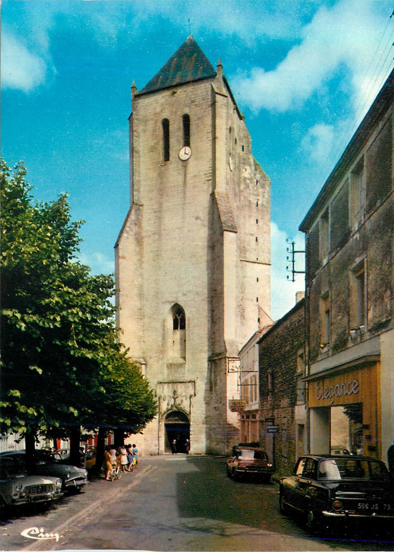 CPM Celles sur Belle (Deux Sevres) Eglise Abbatiale Romane Notre Dame