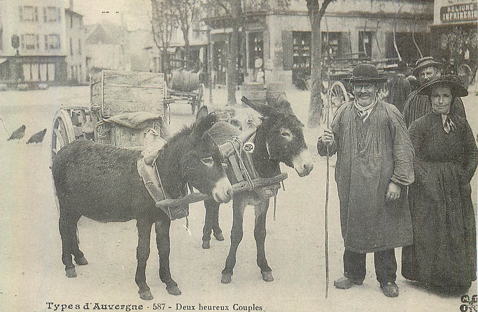 Deux heureux couples — Auvergne — Types d'Auvergne 587