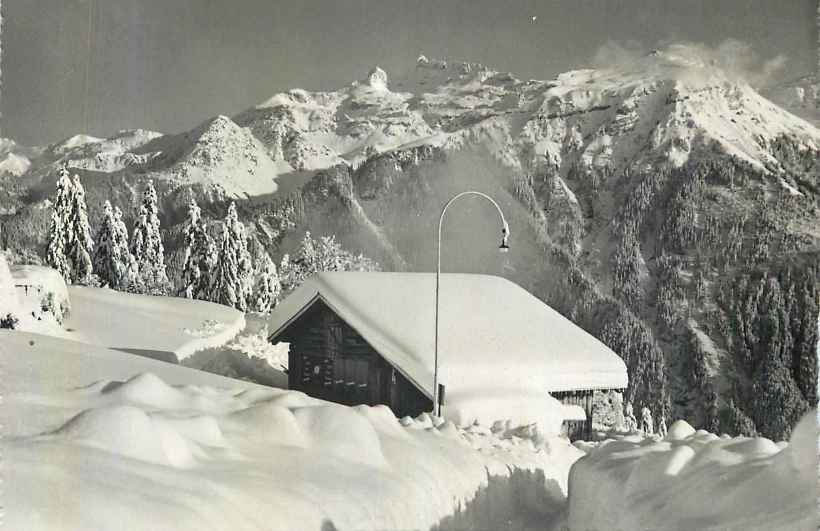 CPM Braunwald Glarus 1300 m Blick Gegen Karpfstock 2797 m