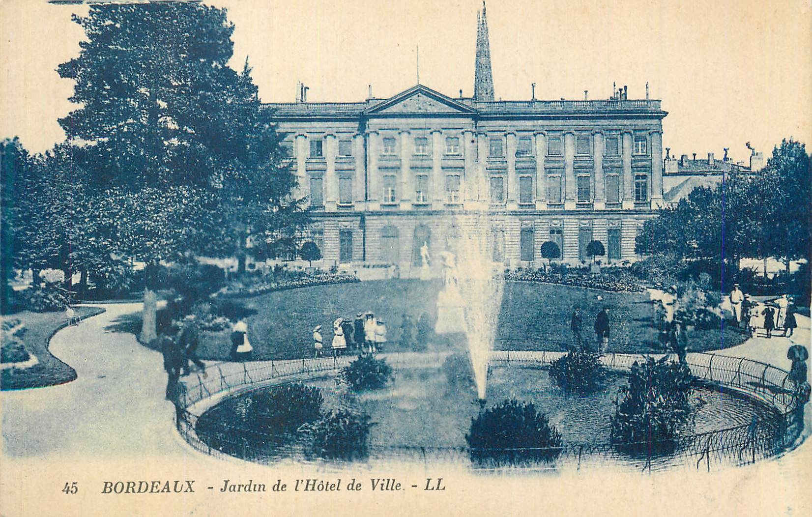 Bordeaux - Jardin de l'Hôtel de Ville — LL, n°45