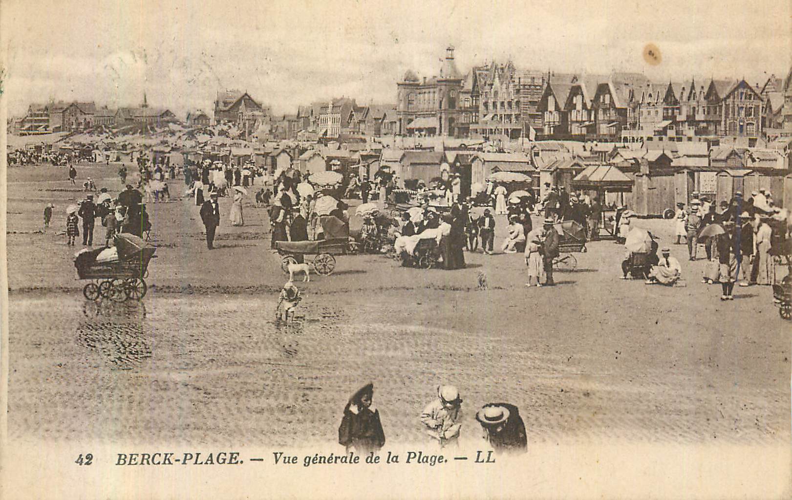 CPA Berck Place Vue Generale de la Plage