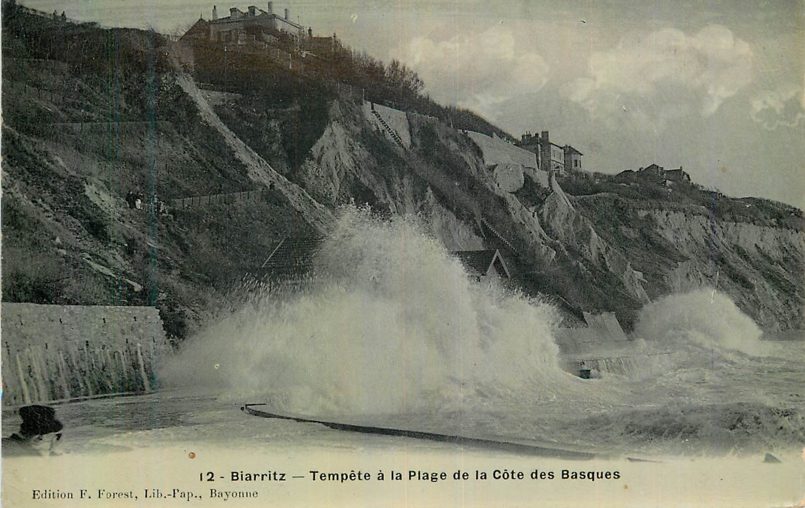 Biarritz — Tempête à la Plage de la Côte des Basques — Édition F. Forest, Lib.-Pap., Bayonne