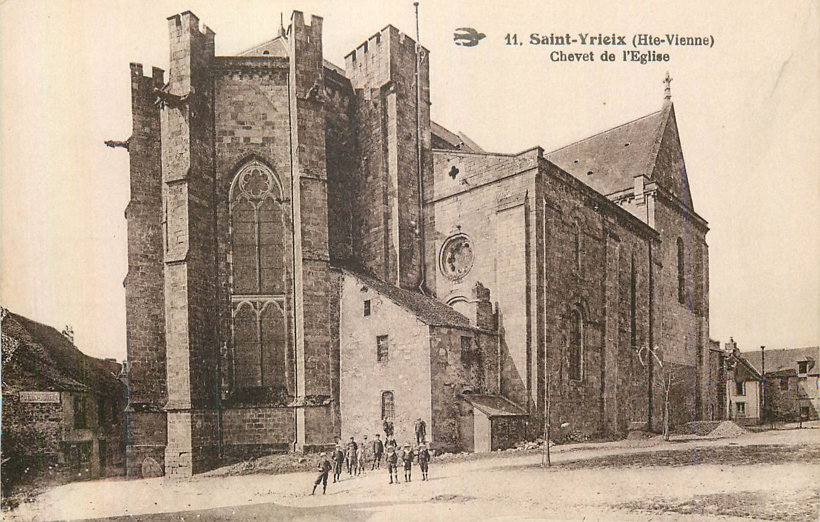 CPA Saint Yrieix (Hte Vienne) Chevetde l'Eglise