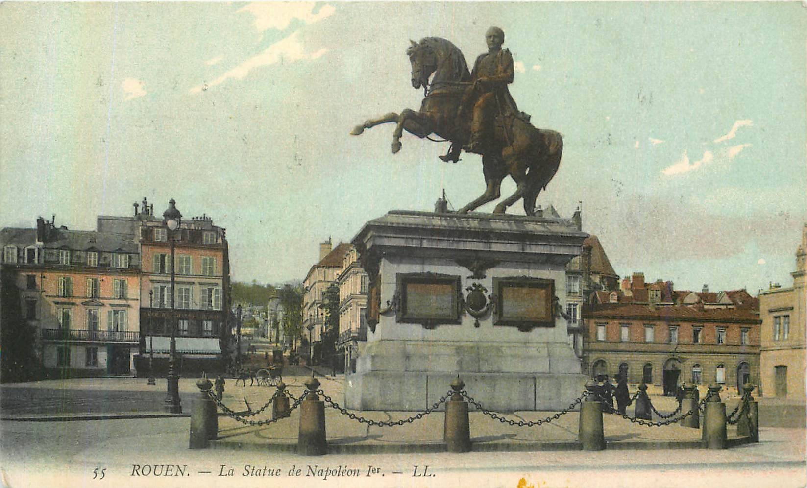 CPA Rouen La Statue de Napoleon 1er