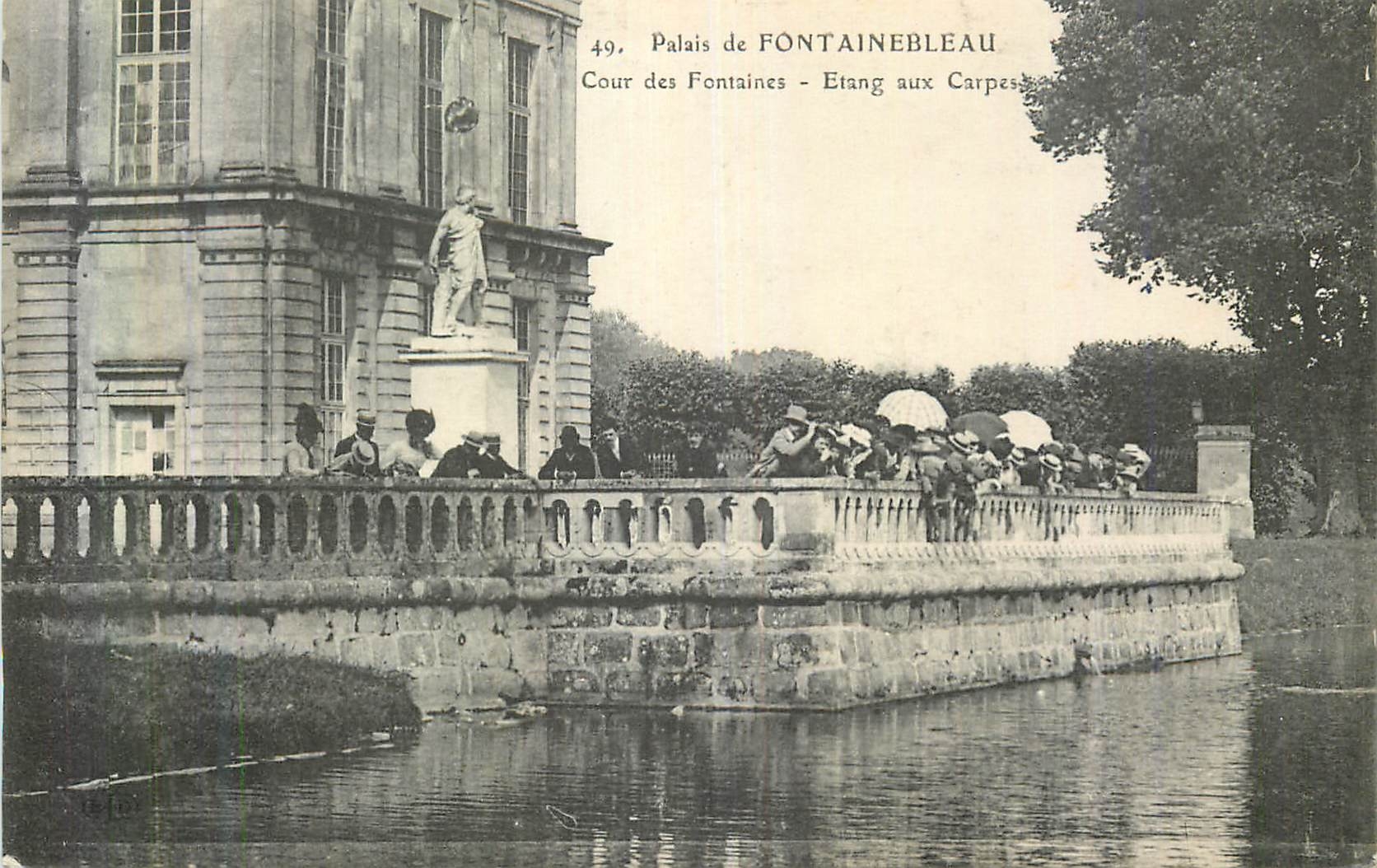 Palais de Fontainebleau — Cour des Fontaines - Etang aux Carpes — n°49