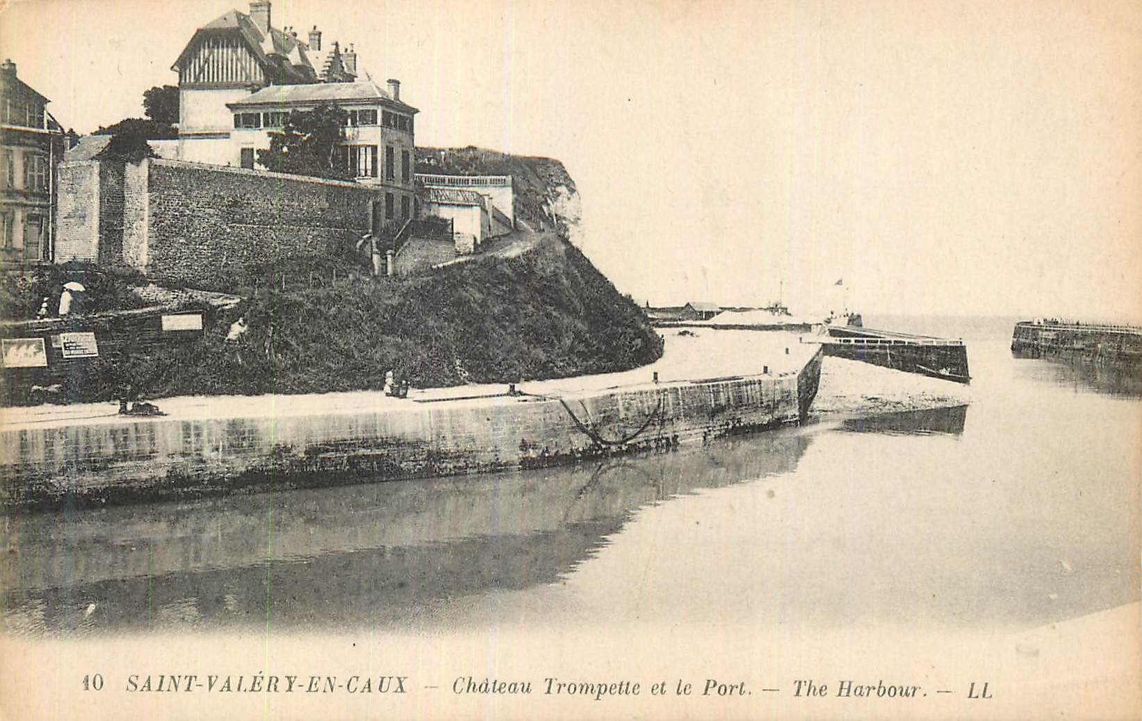 CPA Saint Valery en Caux Chateau Trompette et le Port
