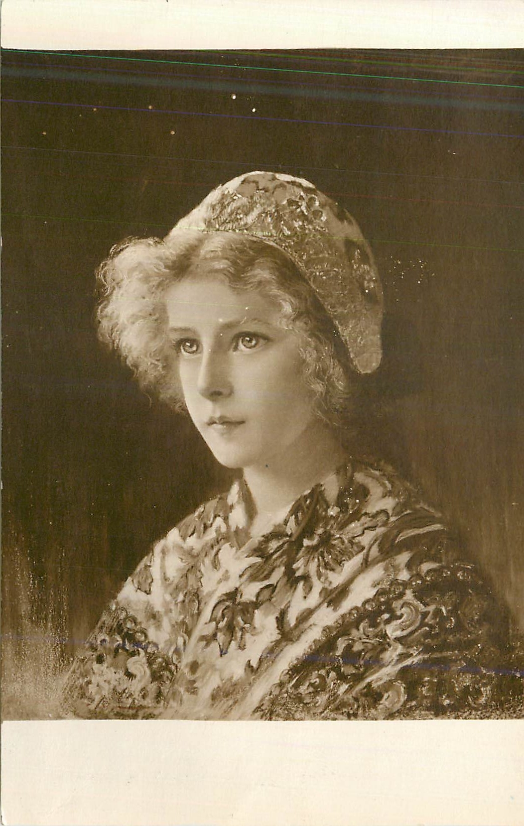 CPA Salon de Paris Mlle Genevieve Chaudey Alsacienne
