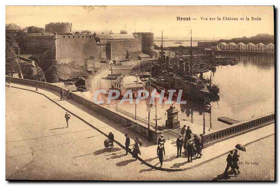 Brest - Vue sur le Chateau et la Rade - CPA 