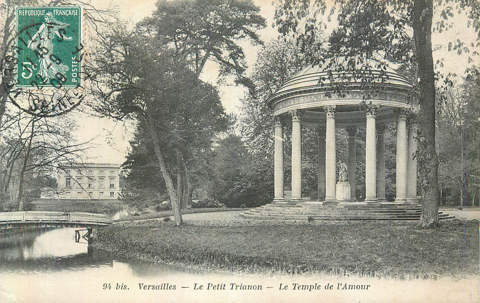 CPA Versailles Le Petit Trianon Le Temple de l'Amour
