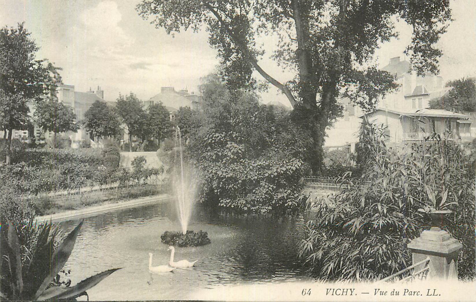 CPA Vichy Vue du Parc